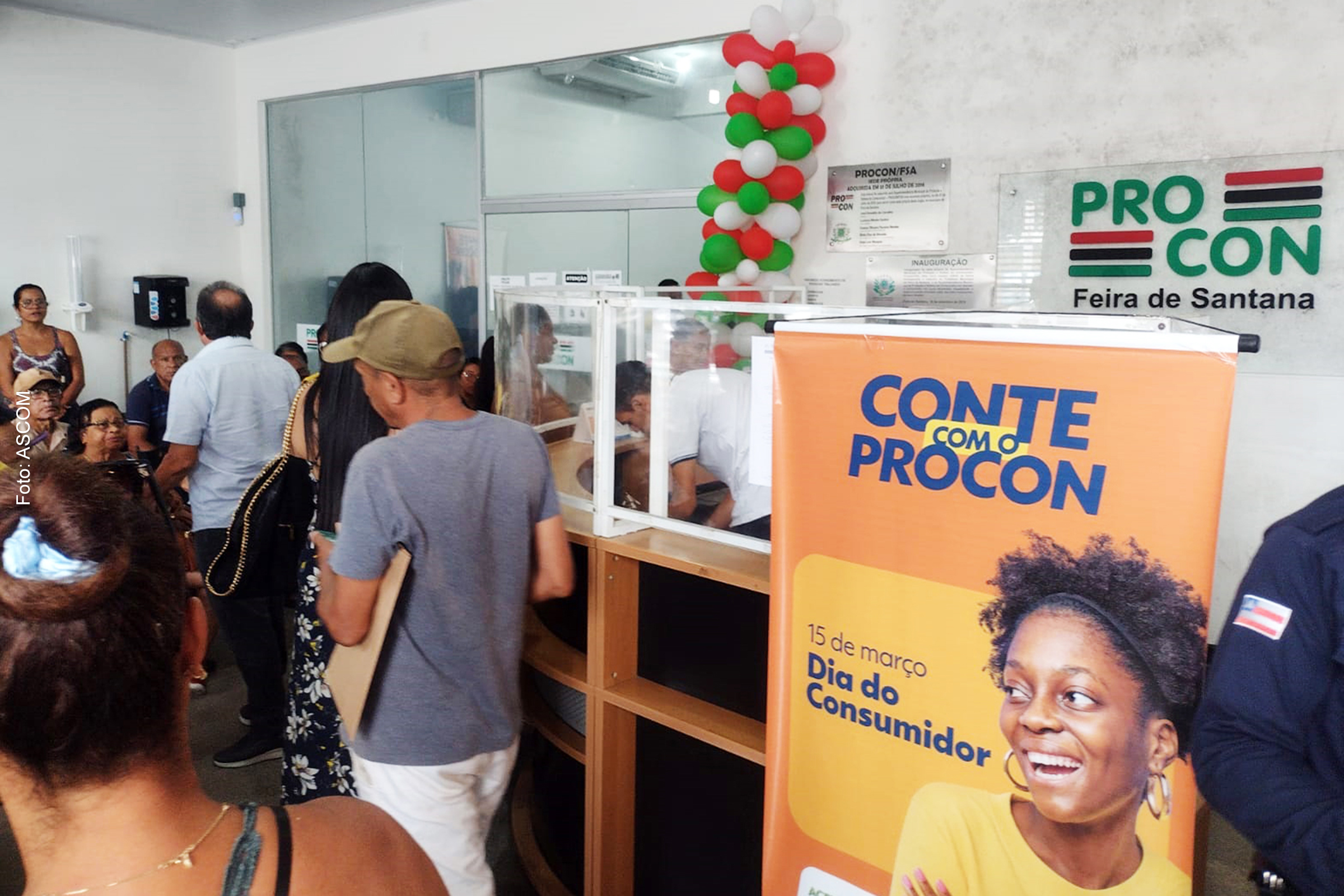 O número representa um total de 816 atendimentos, sendo 506 conciliados e 215 em tramitação.