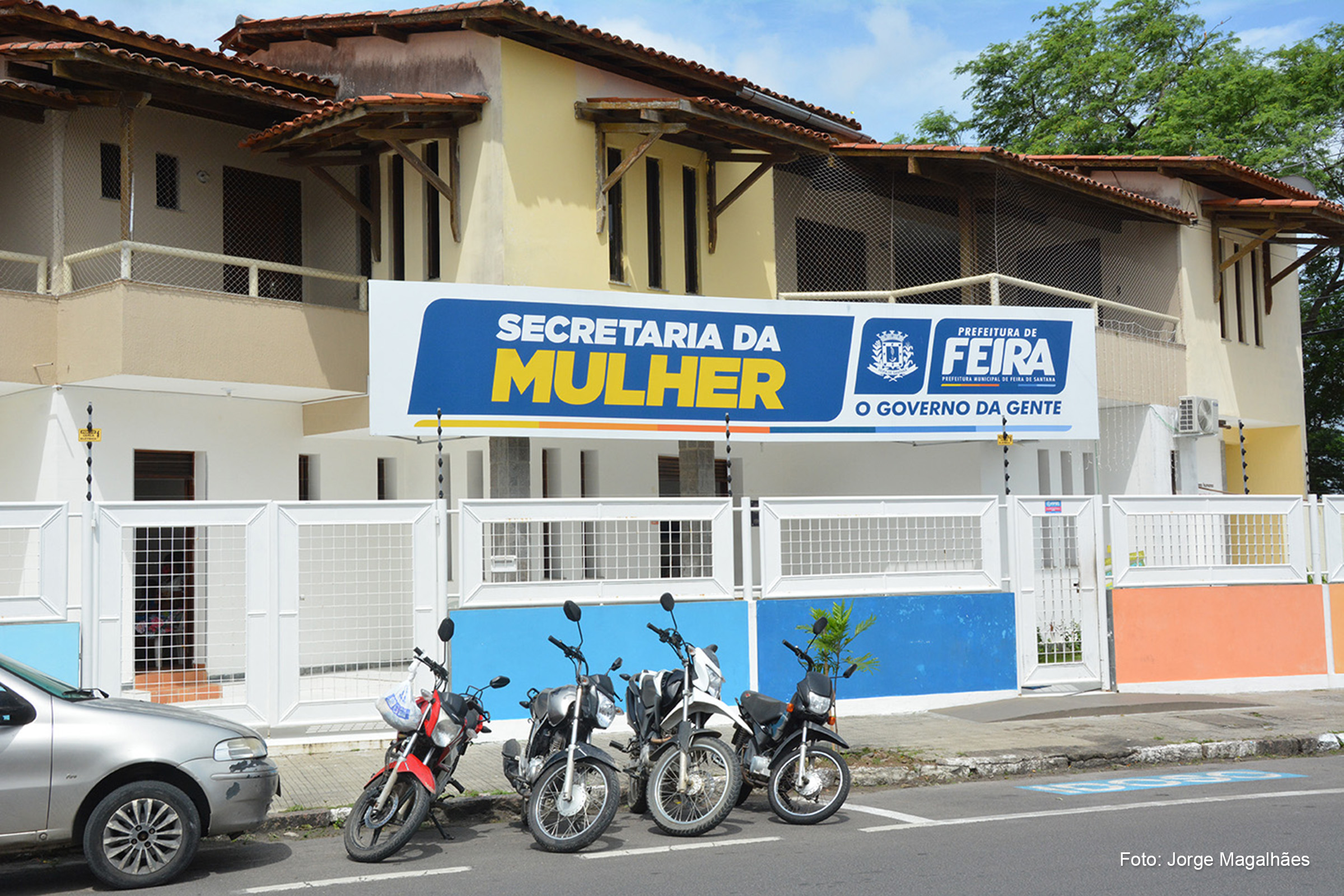 A mudança busca fortalecer as políticas públicas voltadas para as mulheres na cidade, promovendo a igualdade de gênero, racial e o respeito.