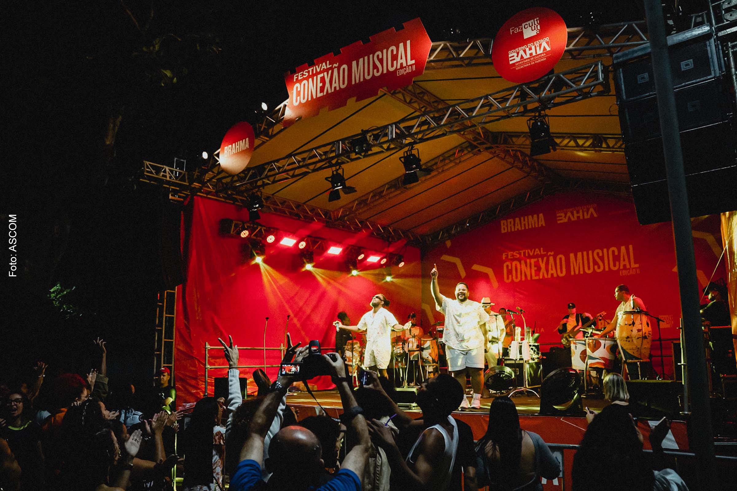 Música, comemoração e animação tomou conta da praça Pedro Nogueira com as atrações de Afrocidade, Beto Santana, Filhos de Jorge e As Nandas.