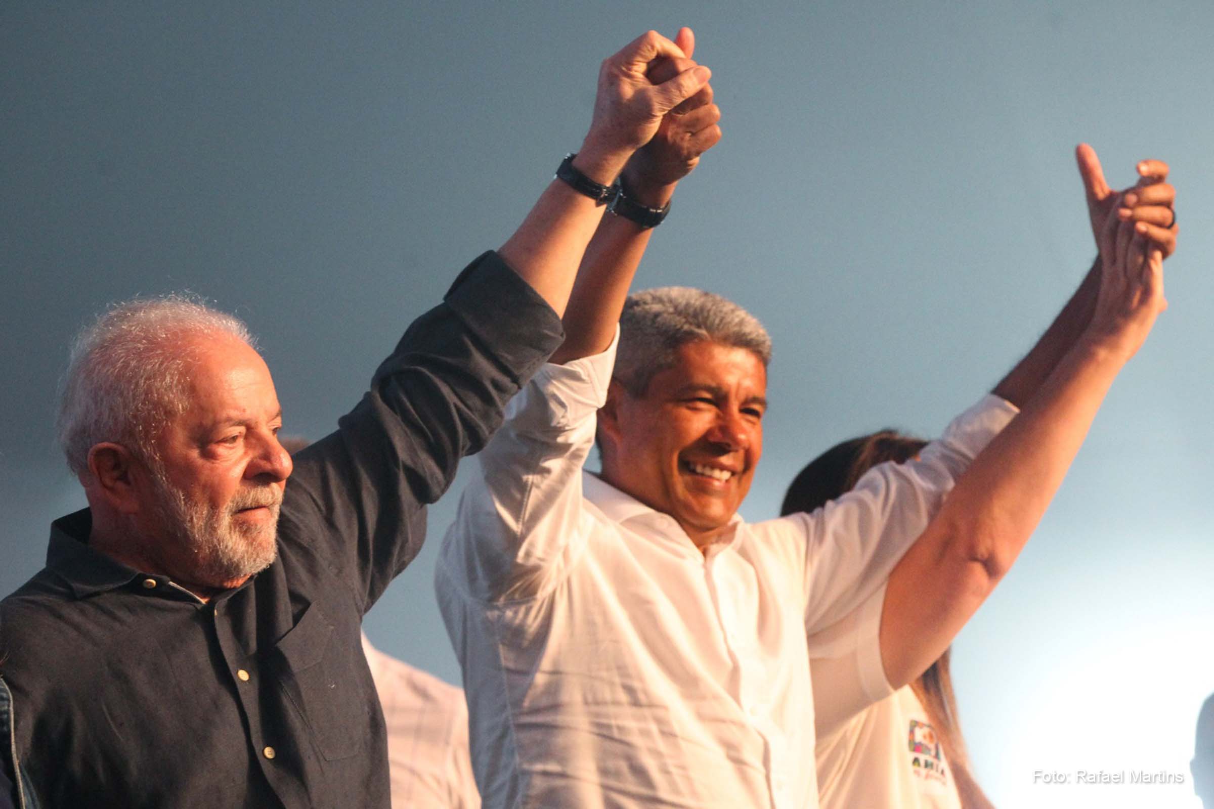 Lula, presidente da República, ao lado de Jerônimo Rodrigues, governador da Bahia.