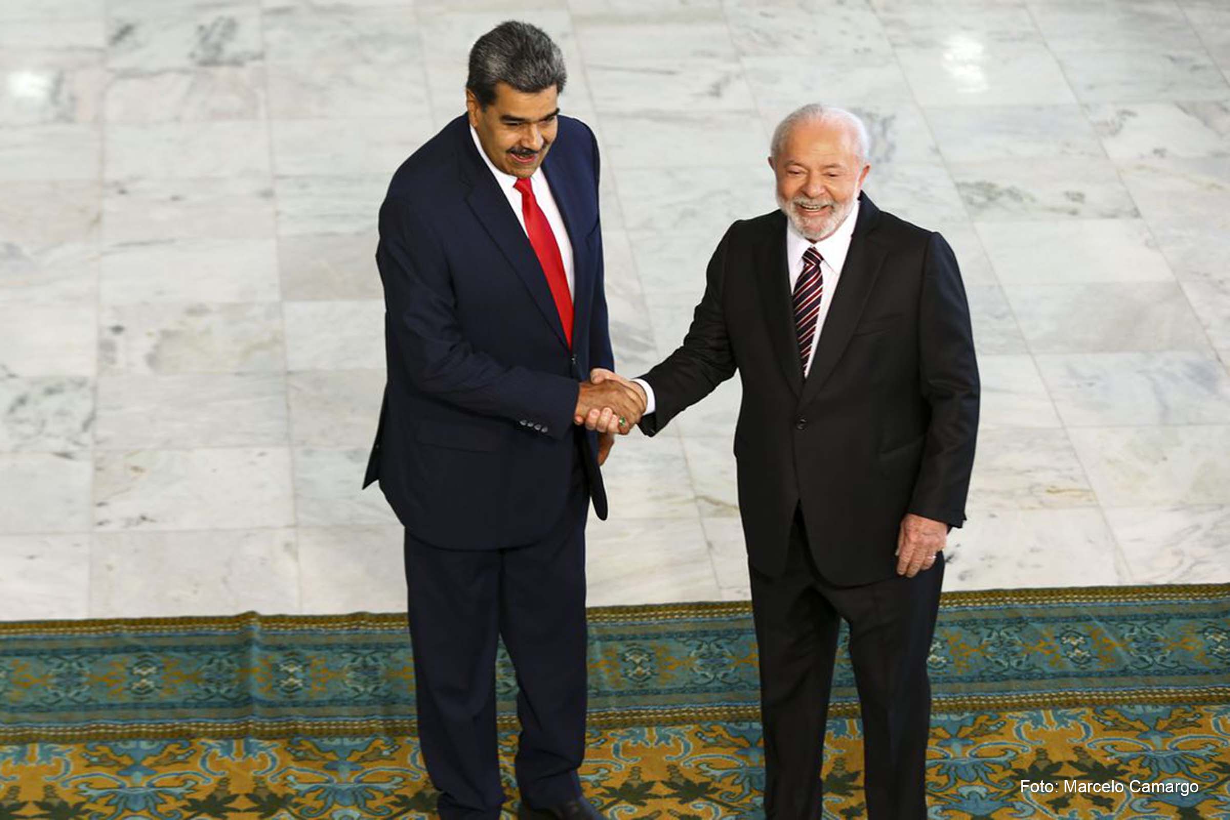 Ao lado de Maduro, presidente Lula defende união de países latino-americanos