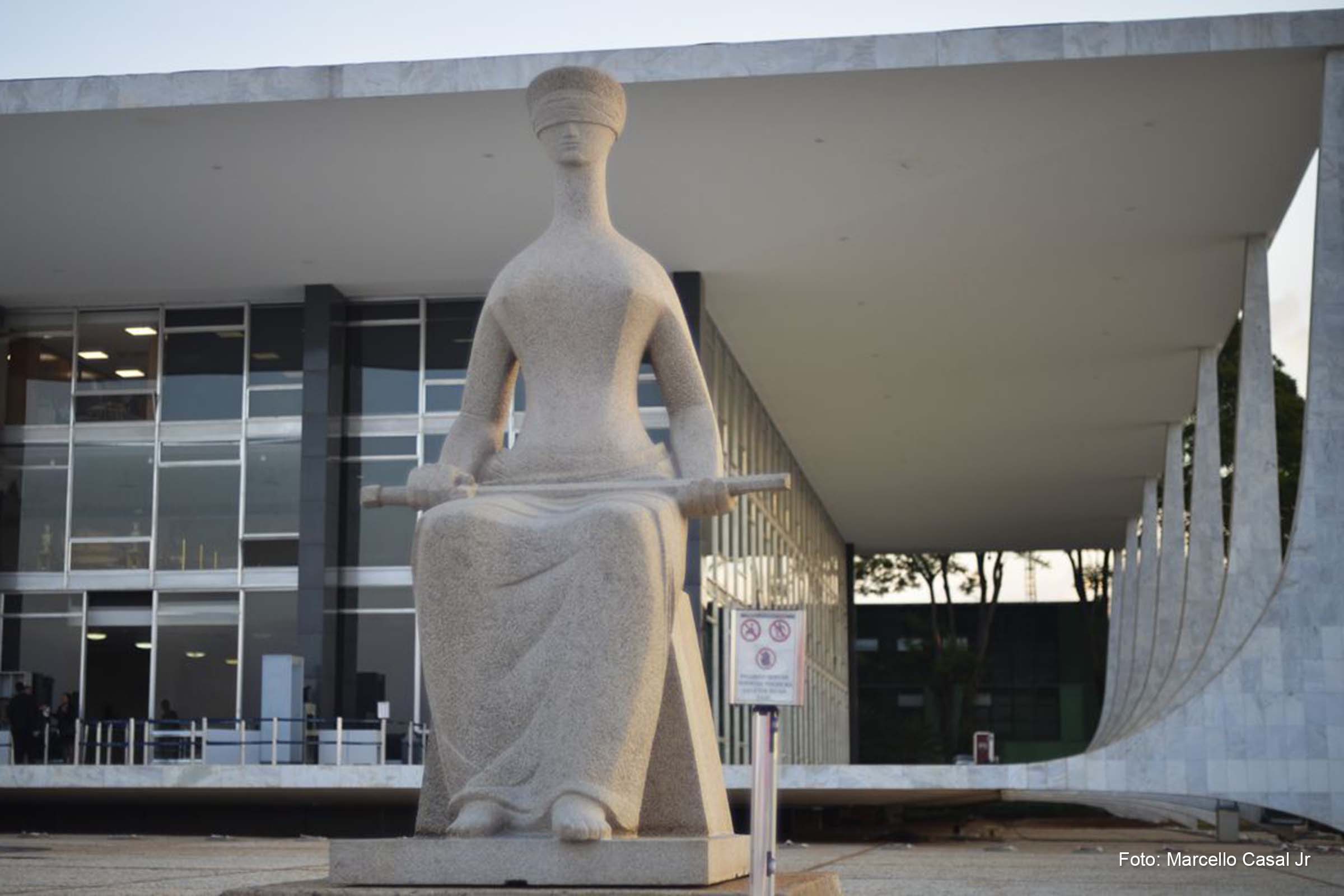 Até o momento, nenhuma das 1.390 acusações formais apresentadas pela Procuradoria-Geral da República (PGR) foi rejeitada.