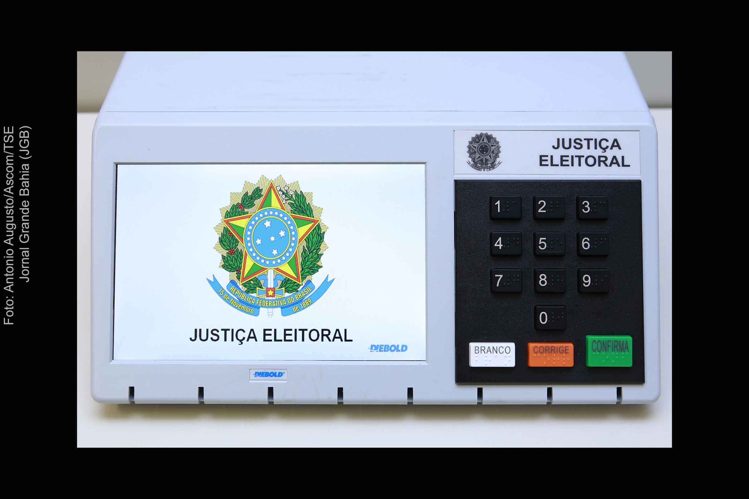 Urna eletrônica de votação da Justiça Eleitoral do Brasil.