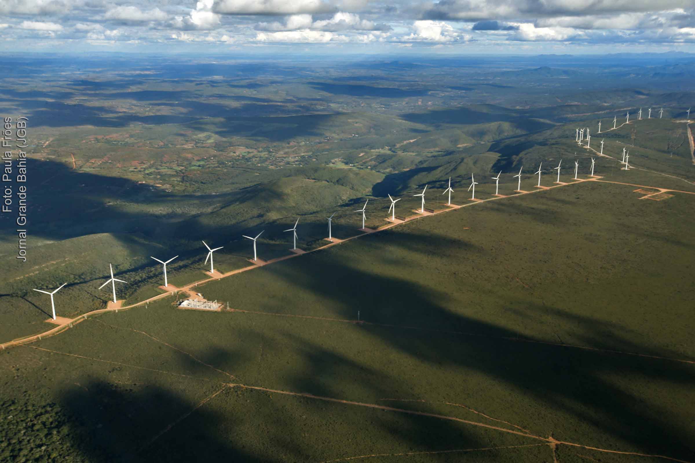 Vista aérea de parque eólico na Bahia.