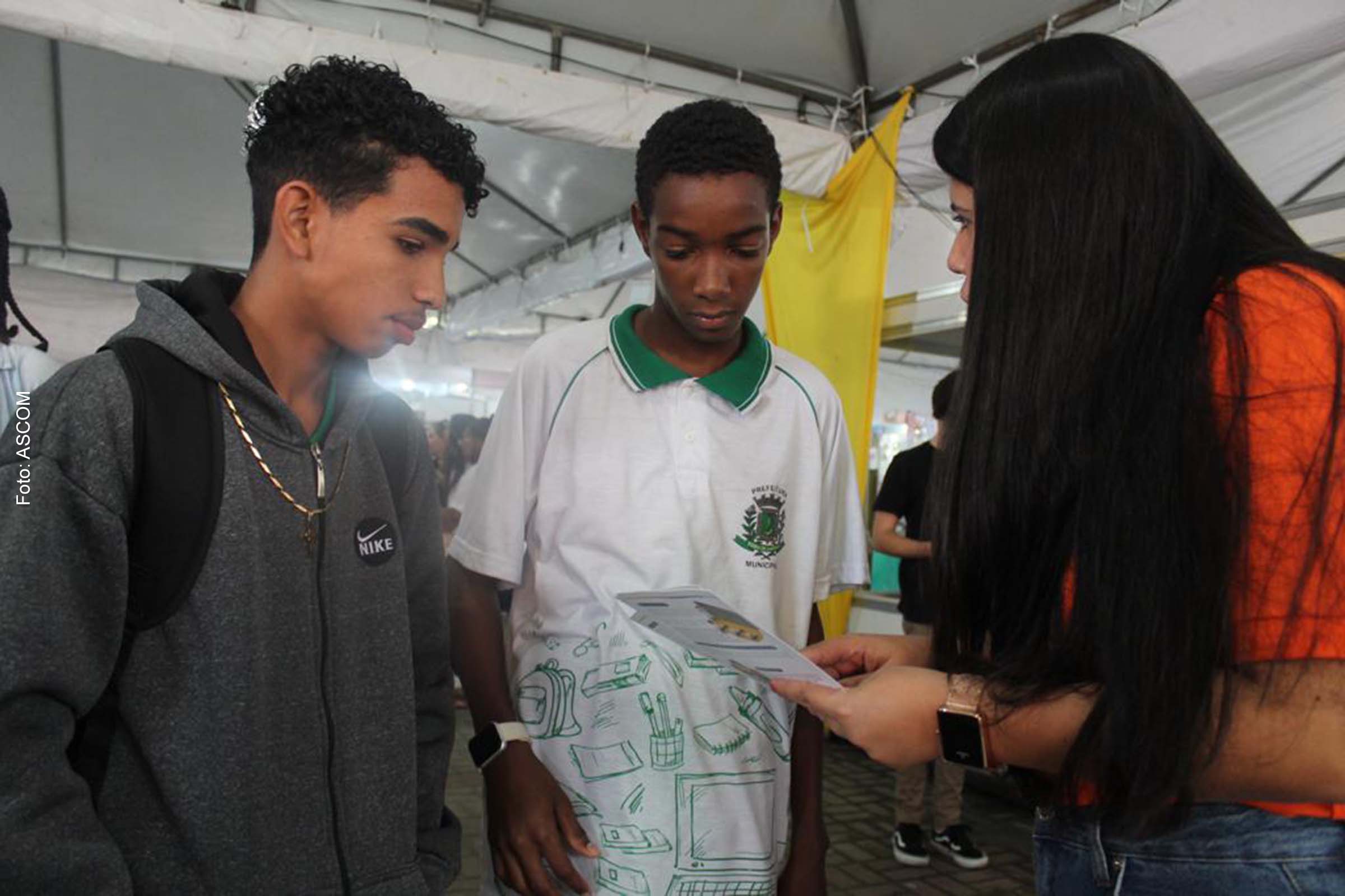 As escolas monitoram a participação dos estudantes nas atividades para evitar novo abandono.