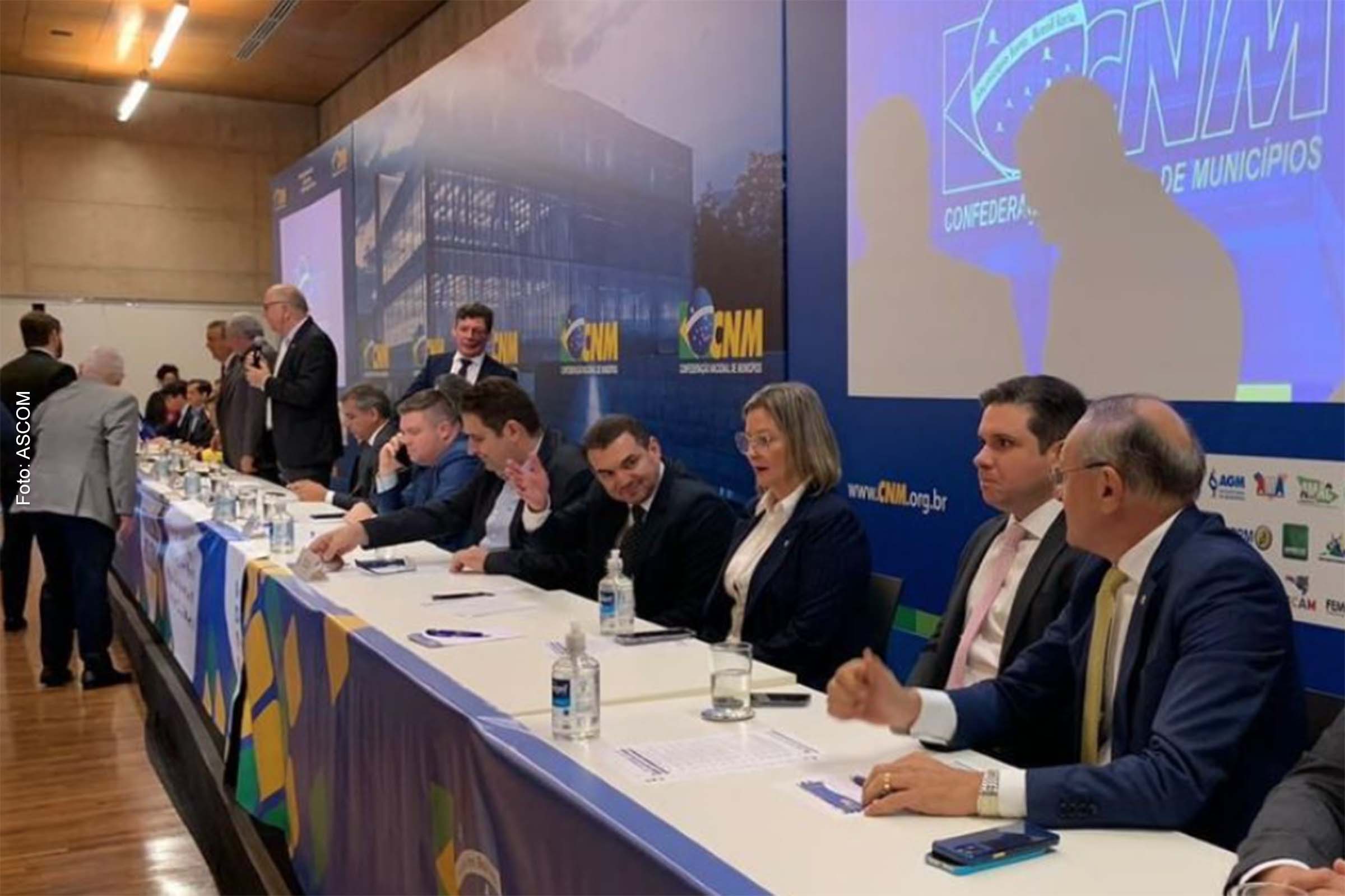 Presidente da Comissão do Trabalho afirma que Brasil não pode ceder a pressões de quem pode pagar mais impostos.