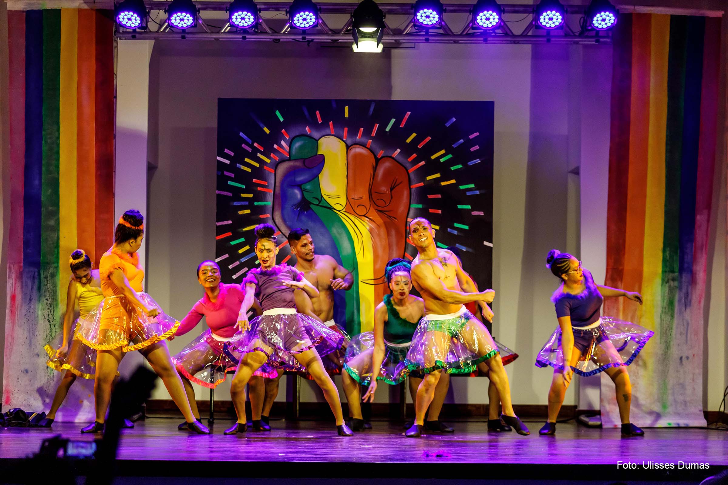 Promovido pela Largo, segunda edição do evento teve música, teatro, dança e muitas lições contra o preconceito.