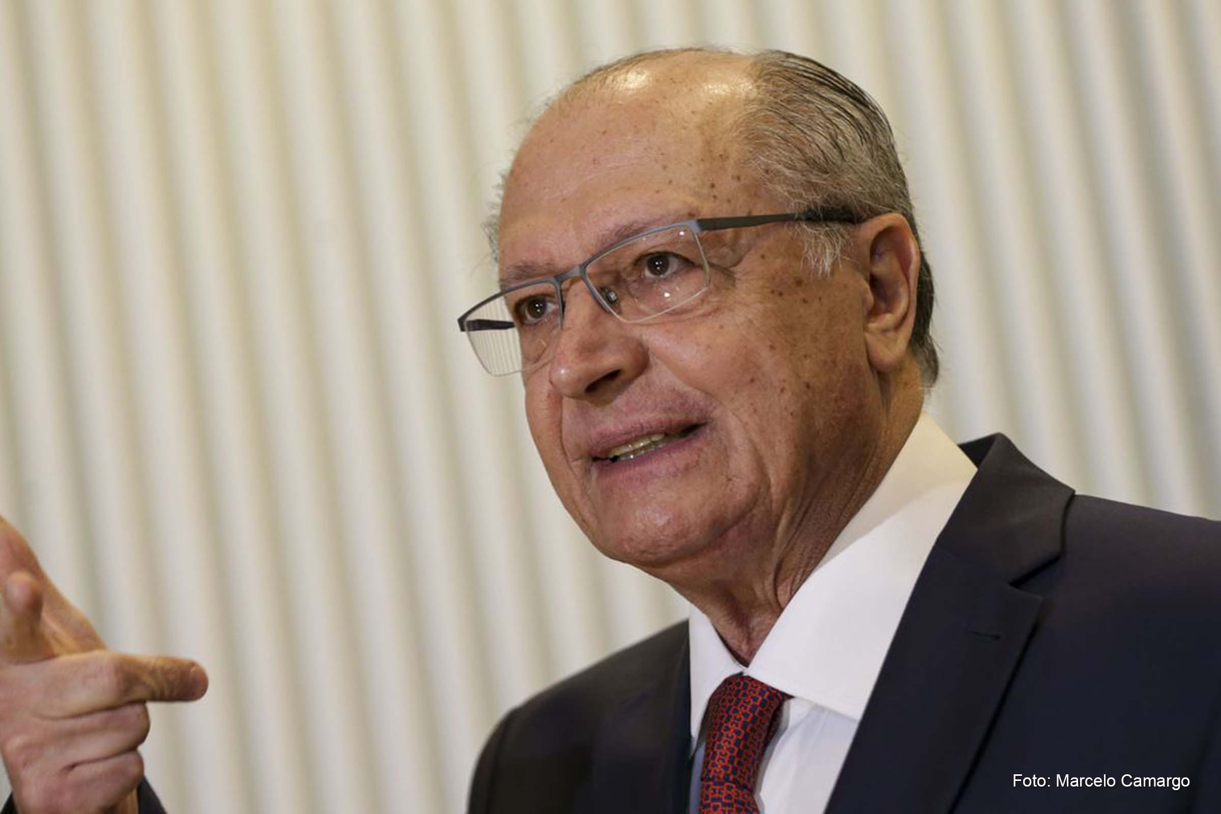 Geraldo Alckmin, presidente em exercício e ministro do Desenvolvimento, Indústria e Comércio.