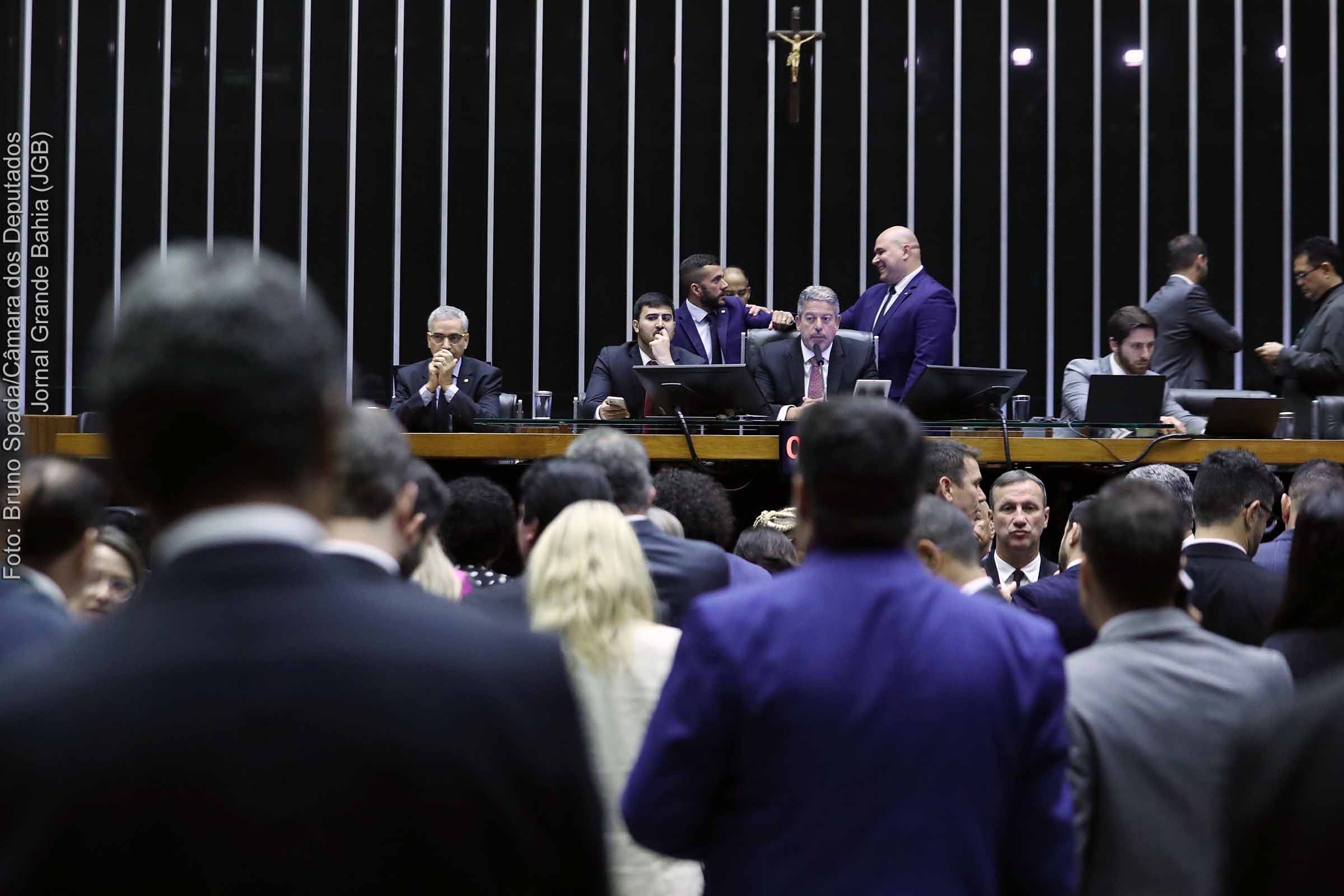 Governo Lula 3 enfrenta dificuldade na aprovação de propostas que tramitam na Câmara dos Deputados.