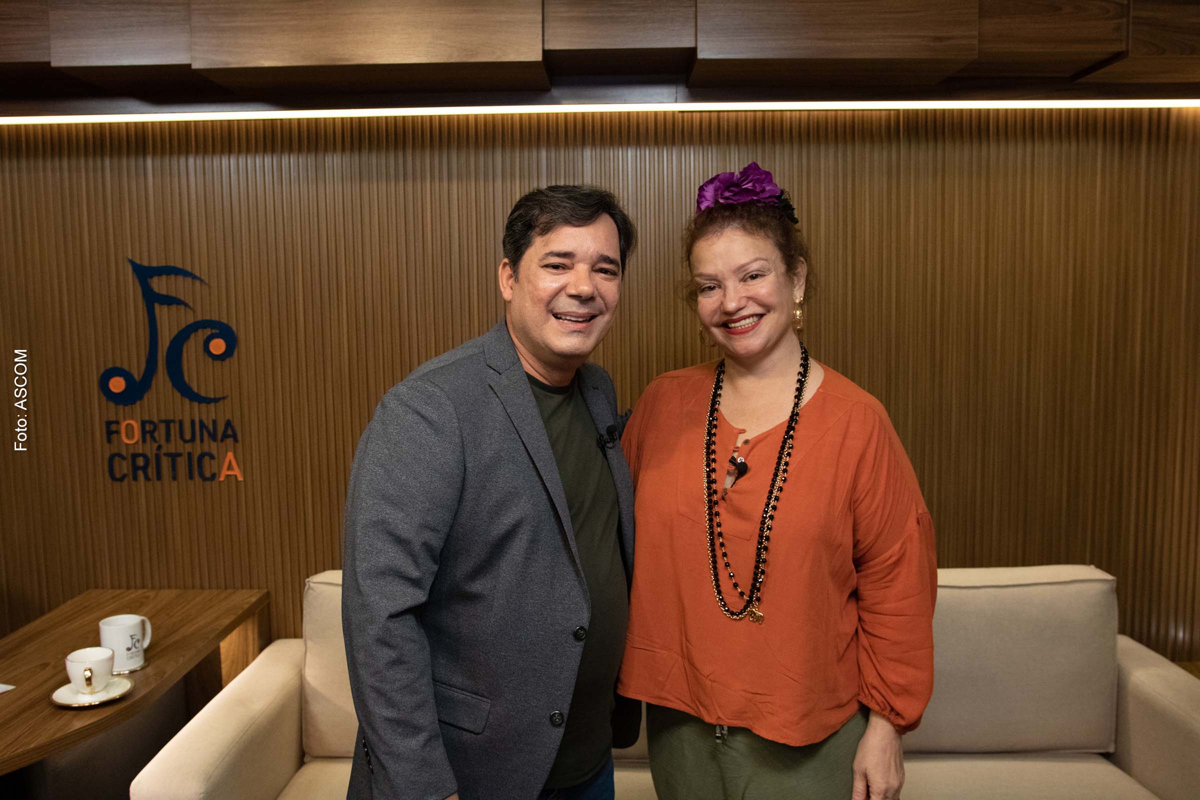 A cantora e artista plástica Mônica San Galo relembrou momentos marcantes da sua história e outras curiosidades durante conversa com o apresentador Luís Martins.