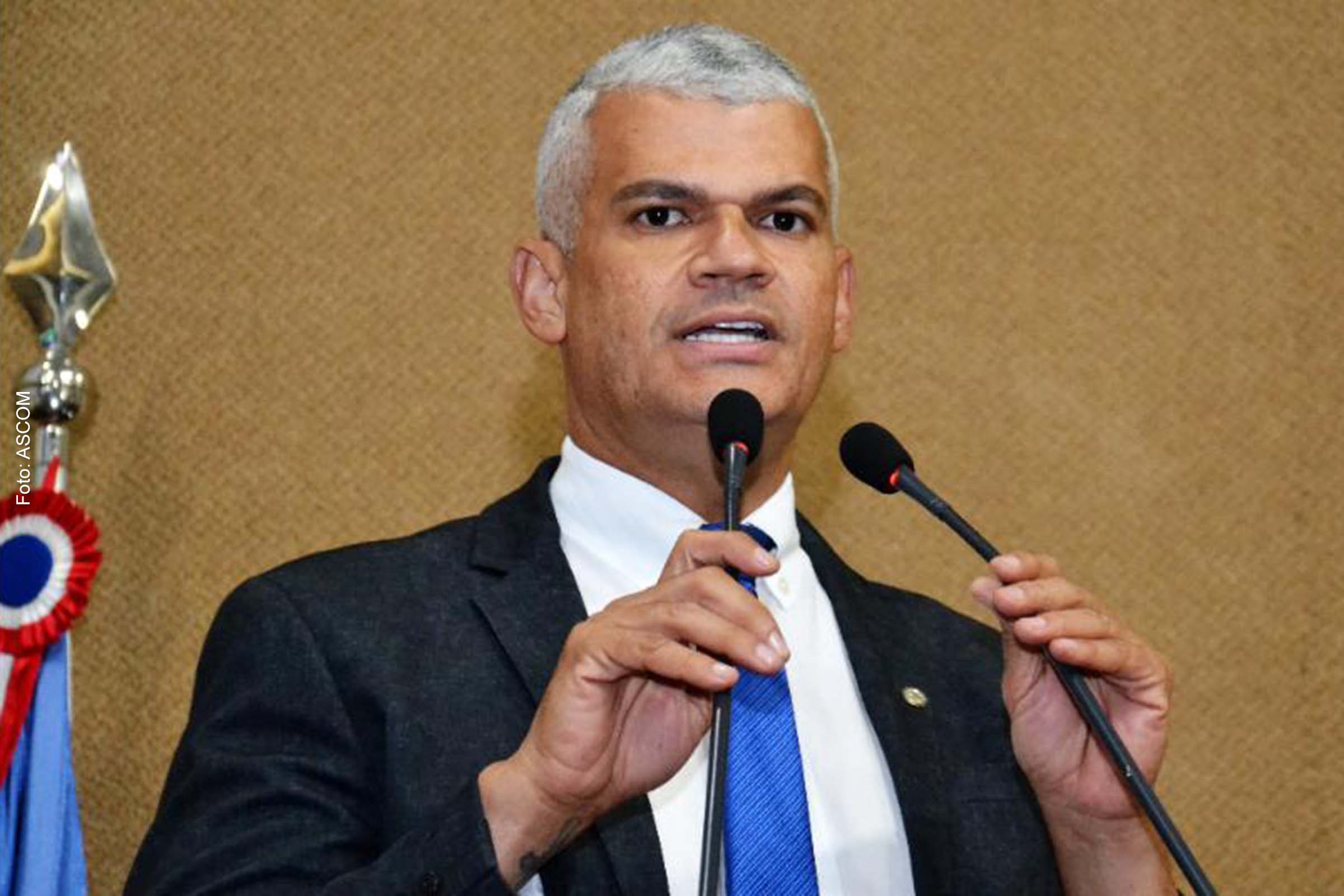 “São 35 anos de uma bonita história que seus dirigentes e funcionários construíram durante todo este tempo", disse o deputado Pablo Roberto, em sessão na ALBA.