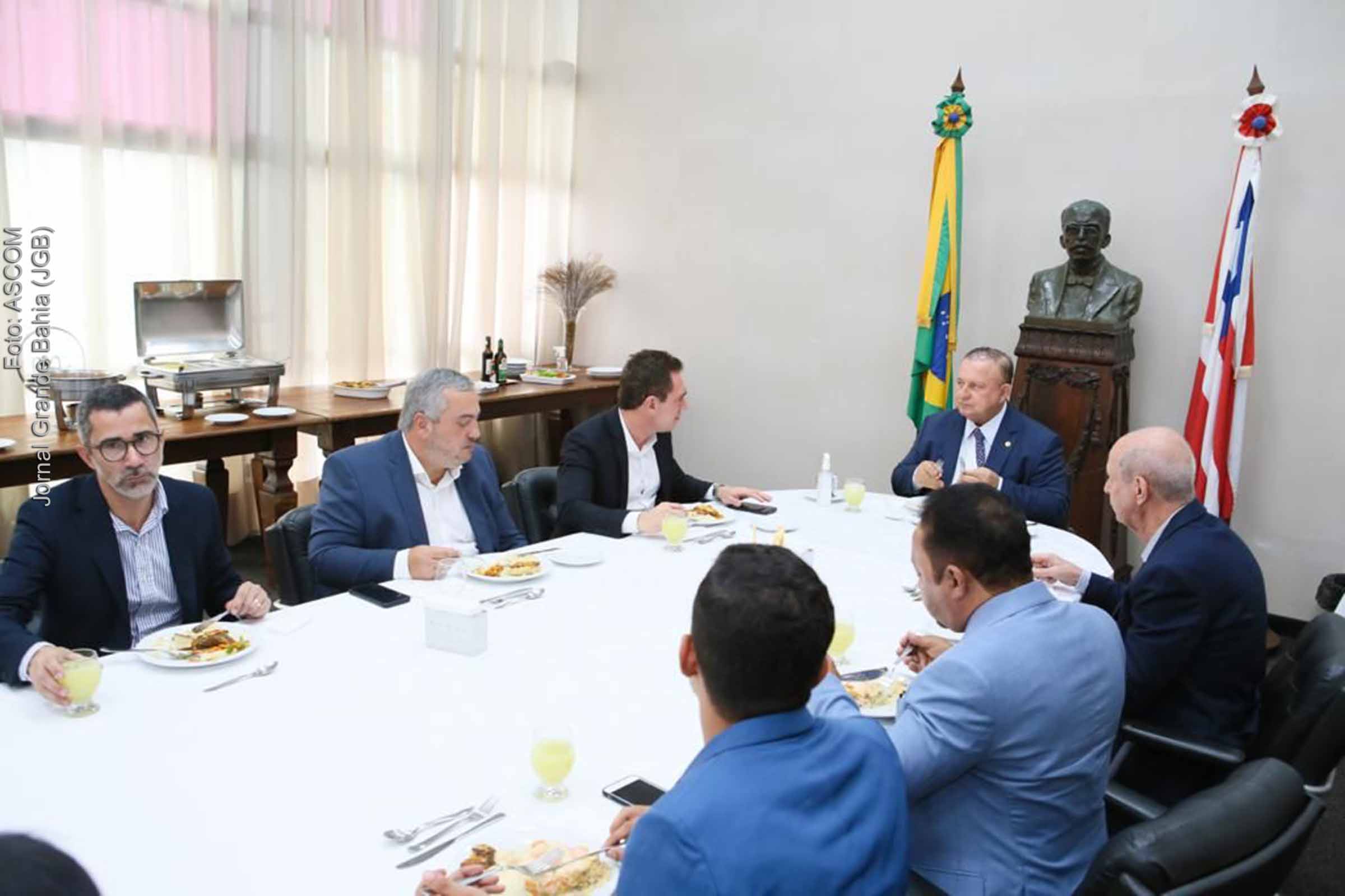 Presidente da Embasa, Leonardo Góes, dialogou com os deputados estaduais da Bahia.