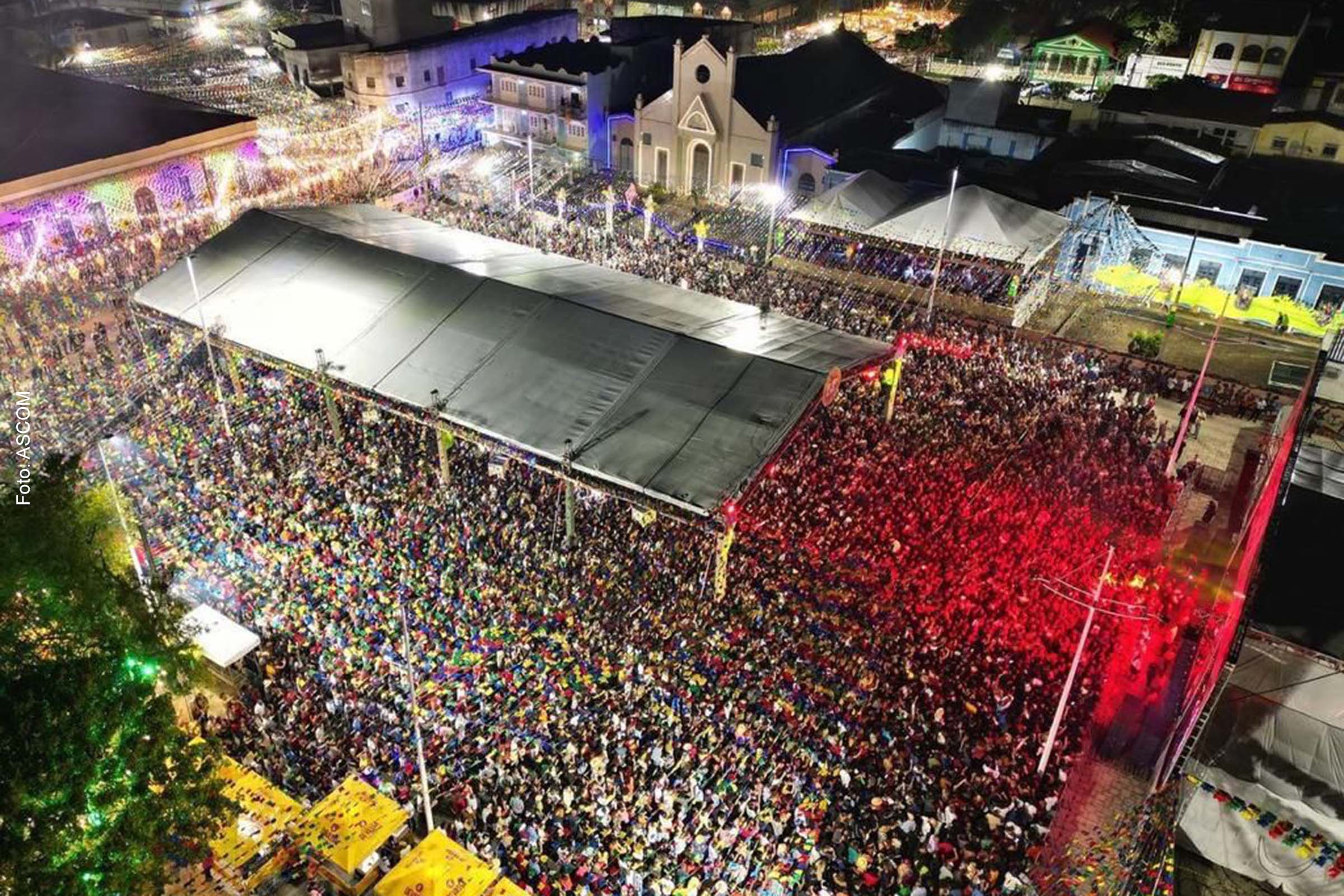 Vista aérea dos festejos juninos de 2023 em Mata de São João.