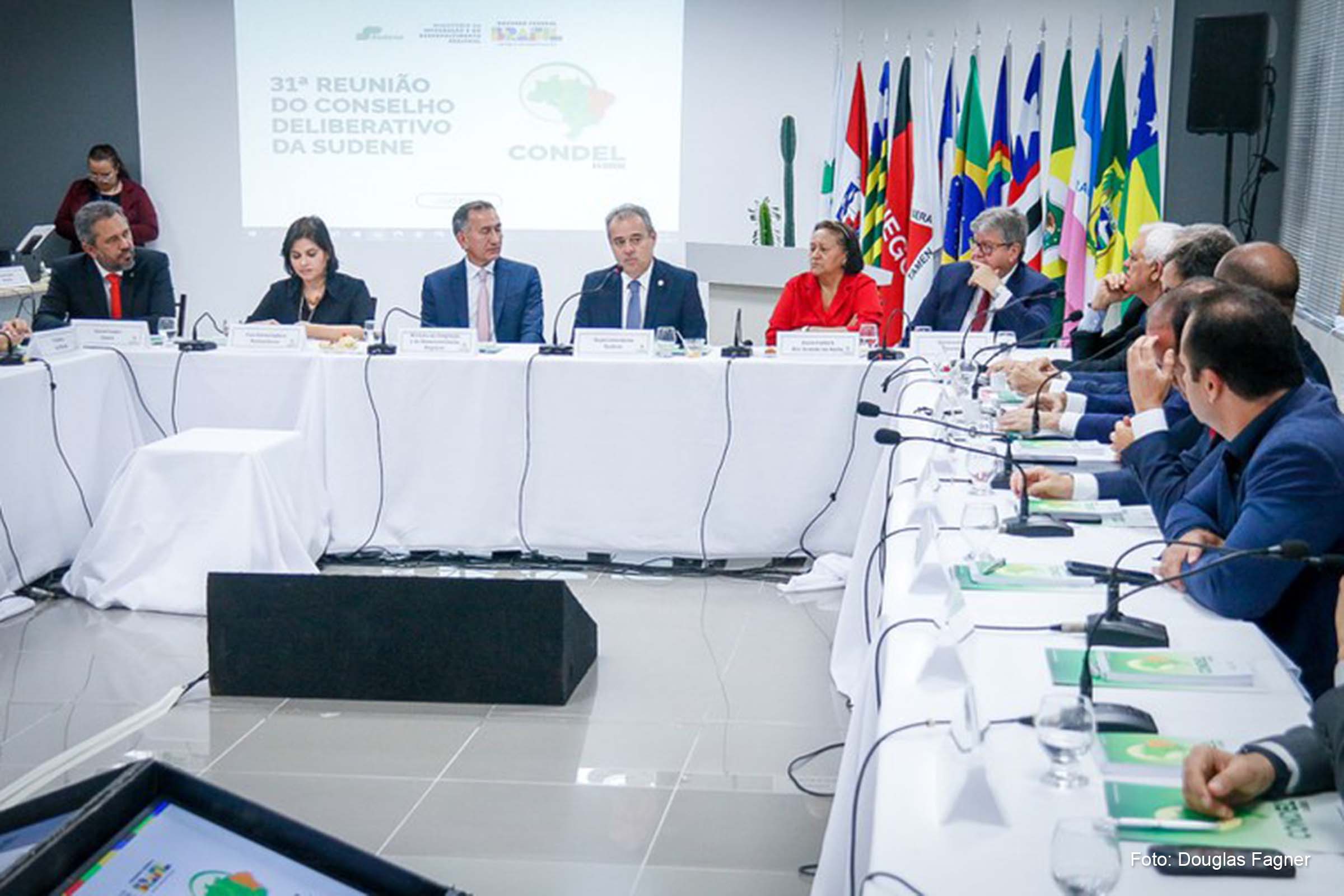 Os municípios serão âncoras para investimentos e políticas públicas que possam irradiar ações voltadas para o desenvolvimento econômico e social.