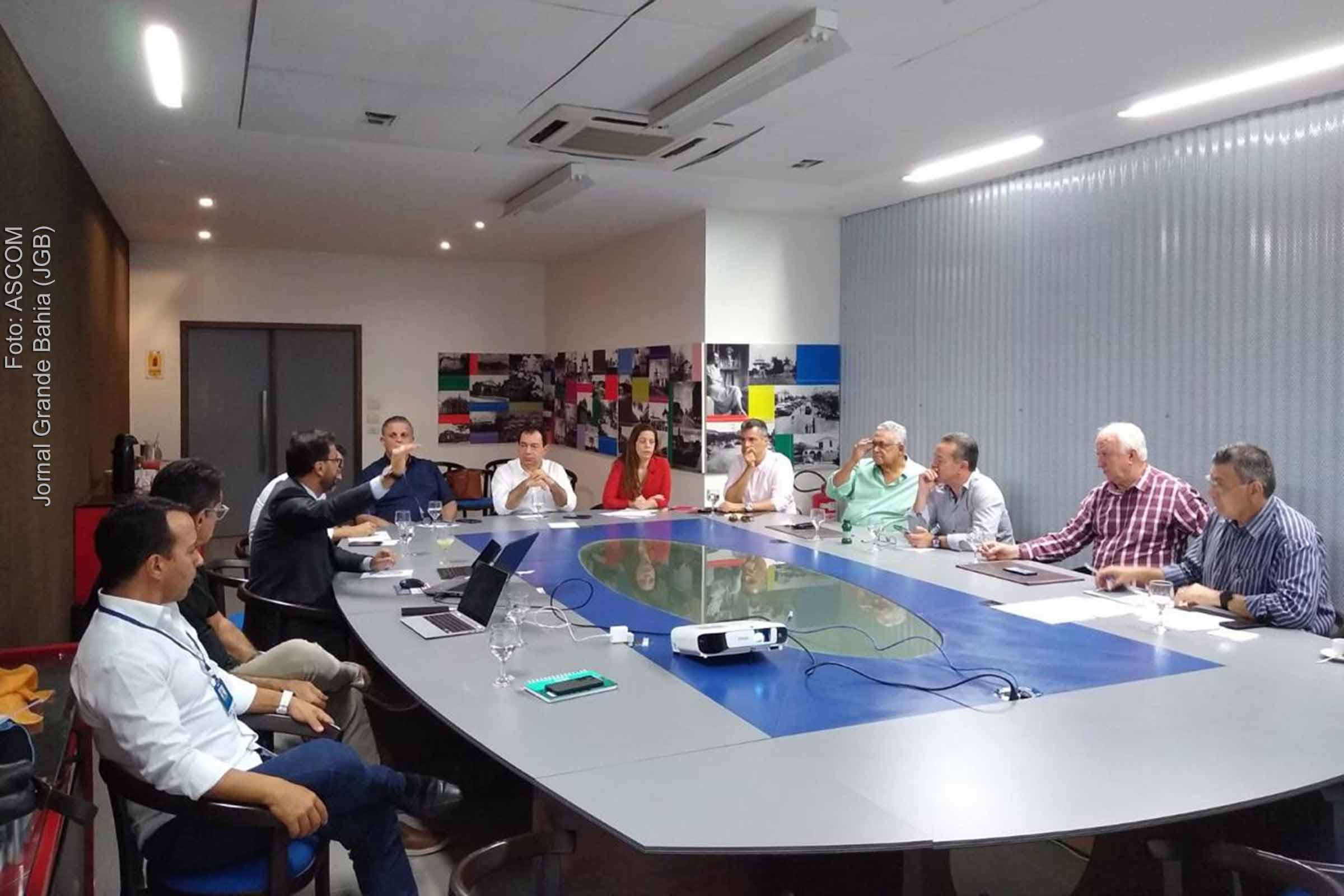 Advogado Laércio Guerra participa de debate com representantes do setor comercial de Feira de Santana.