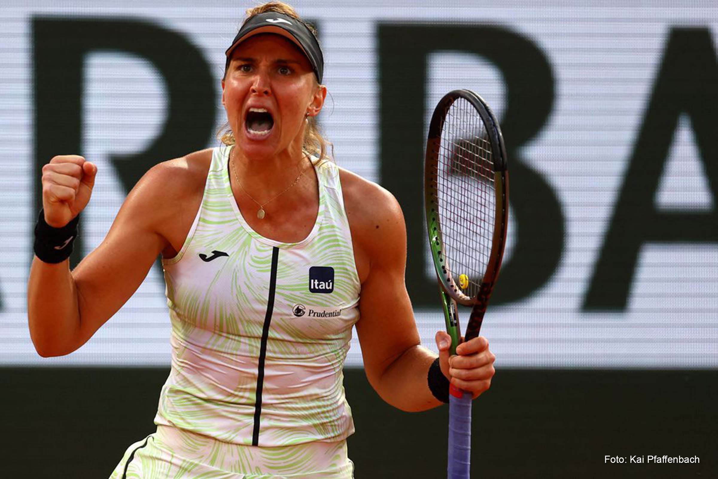 A brasileira volta à quadra contra outra romena: Sorana Cirstea.