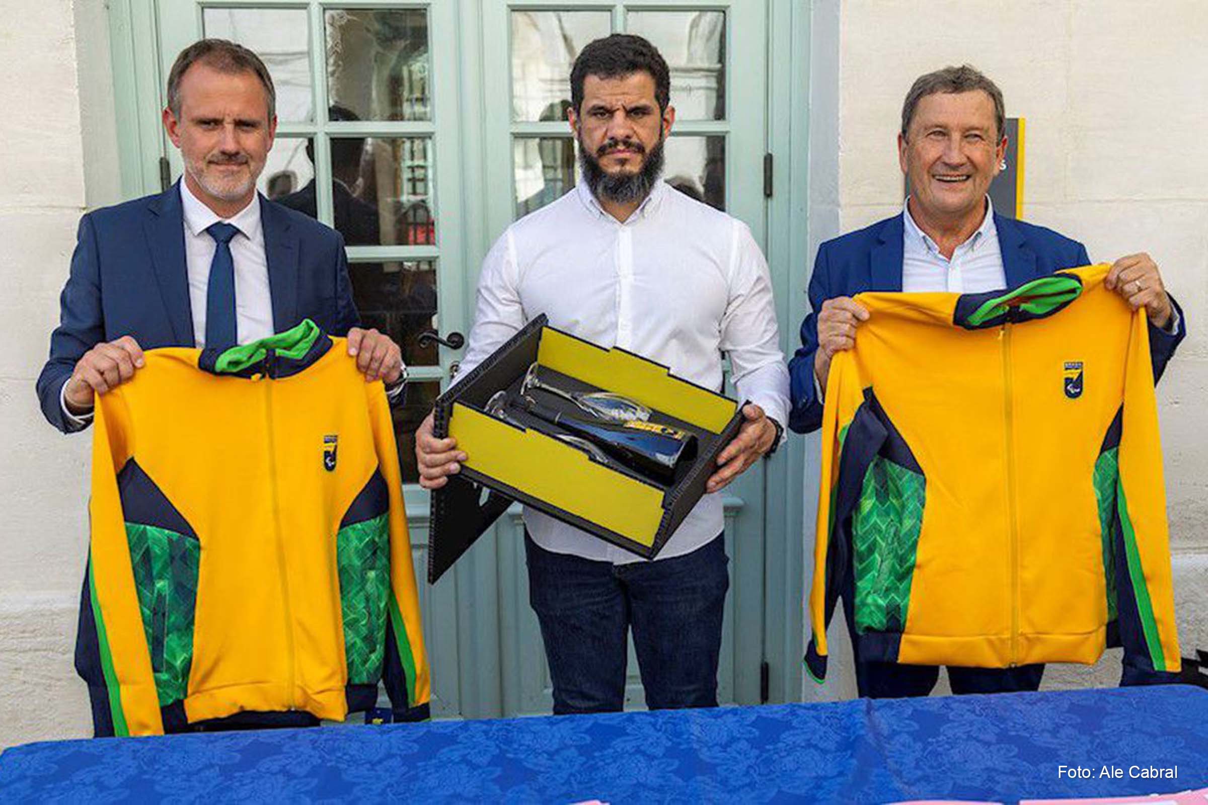 . Todo o espaço oferece acessibilidade em quartos, vestiários, equipamentos esportivos e áreas de estacionamento.