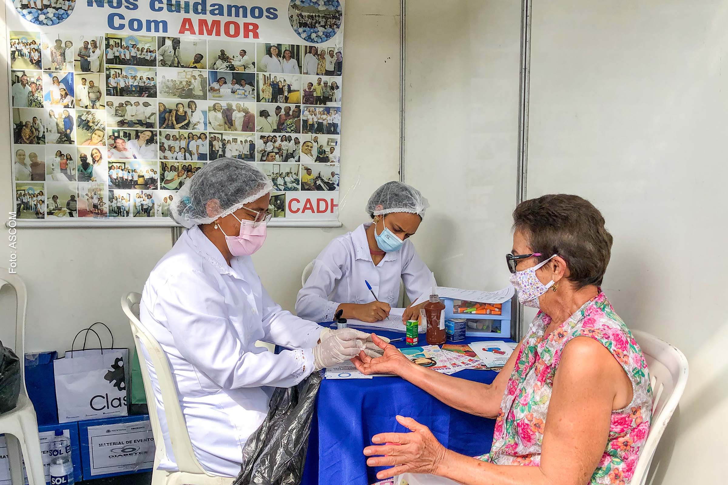Ao ser diagnosticado com diabetes, o paciente deve procurar a unidade de saúde mais próxima onde será avaliado pela equipe multidisciplinar.