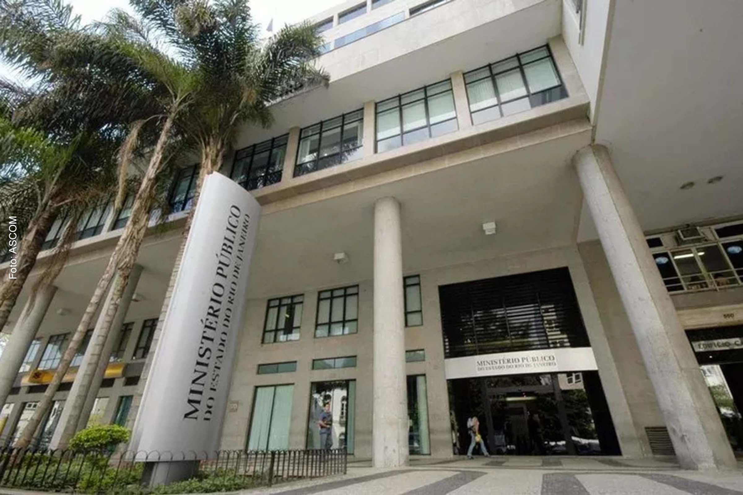 As publicações foram feitas no Twitter e Facebook na noite do dia 2 de outubro de 2022, após o primeiro turno da eleição presidencial.