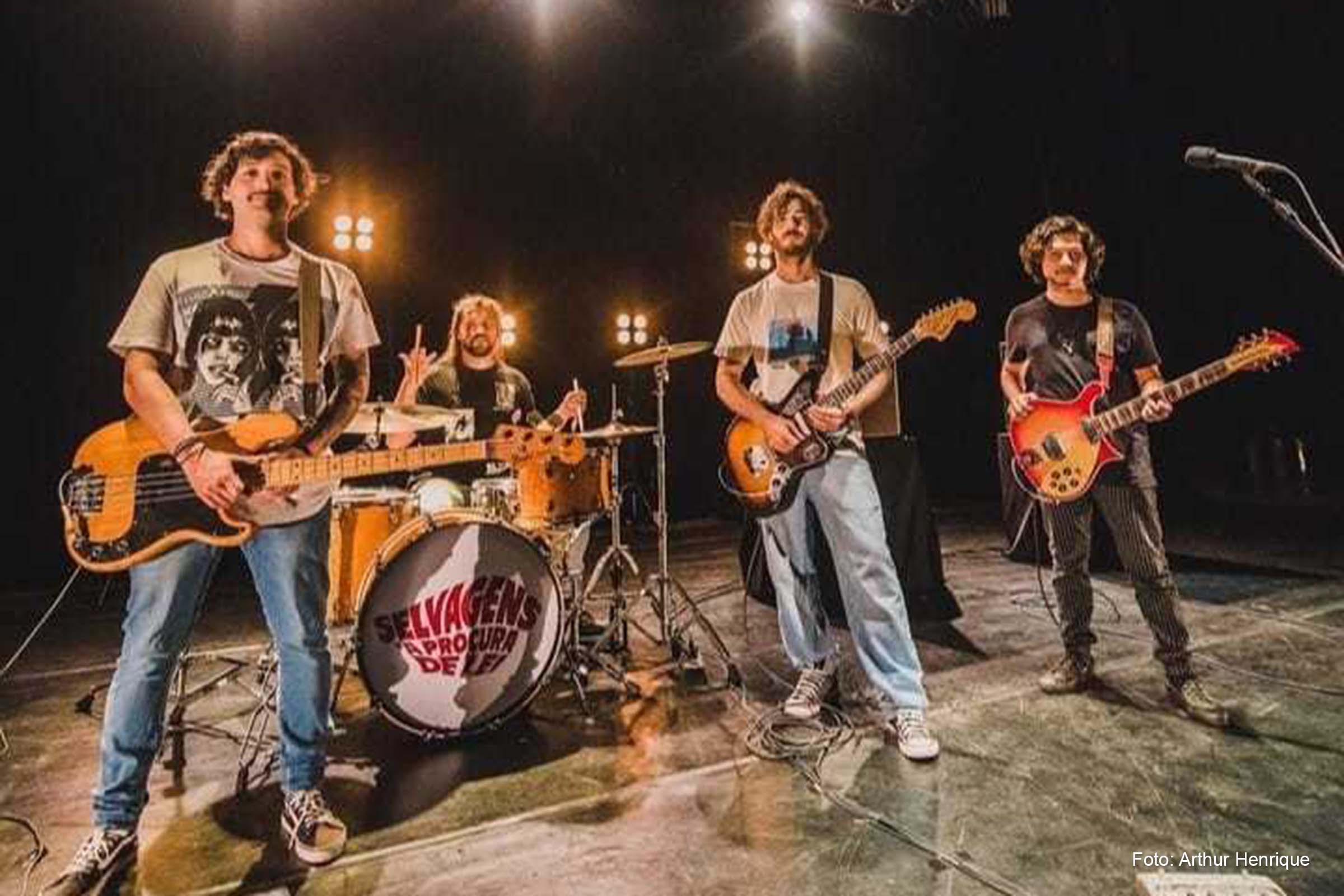Repertório inclui vários clássicos que marcaram a trajetória da banda formada em 2009.