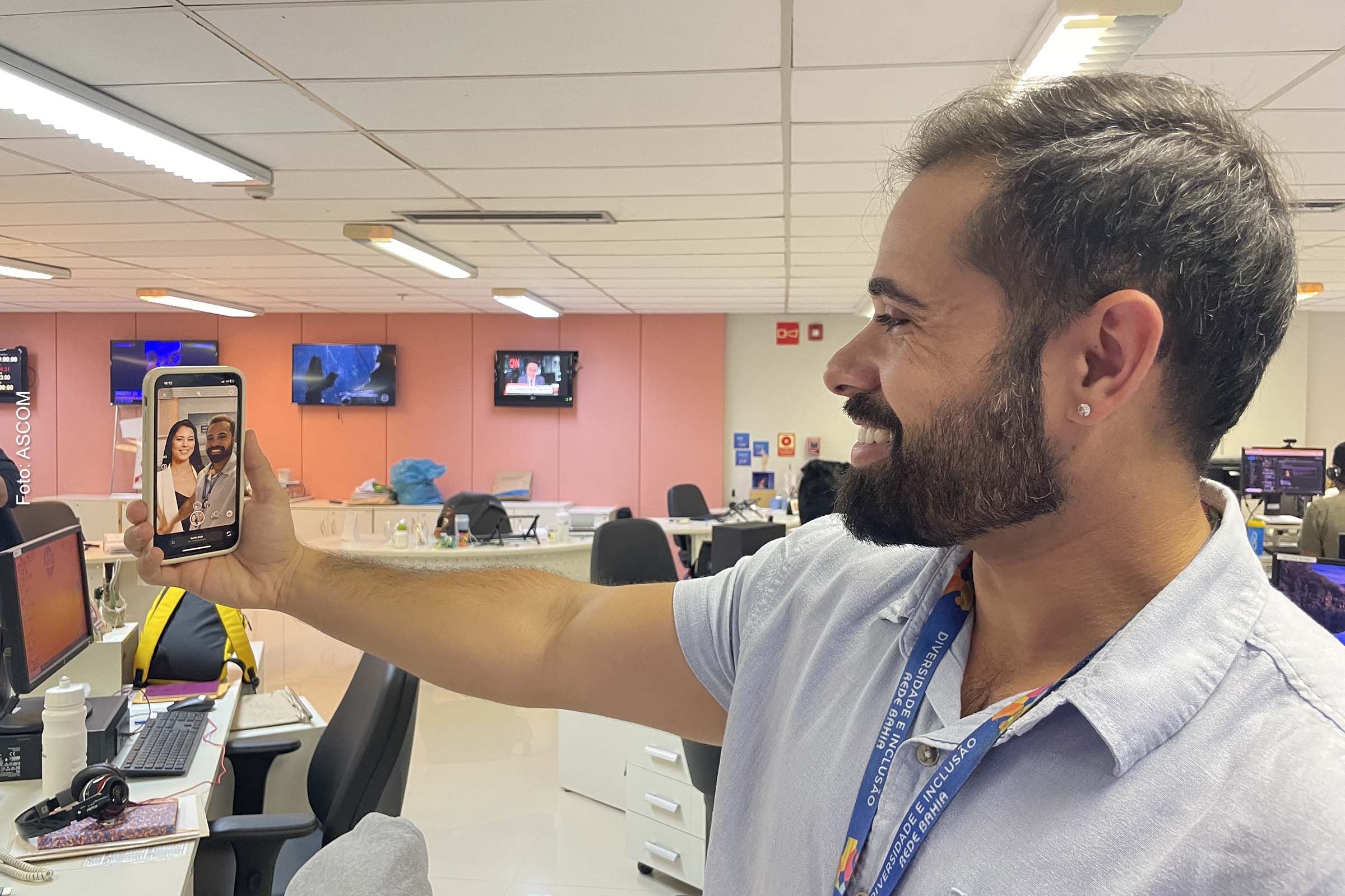 Os telespectadores do 'Bahia Meio Dia' podem se divertir nos stories, gravar conteúdos no cenário do telejornal e tirar selfies com apresentadores.