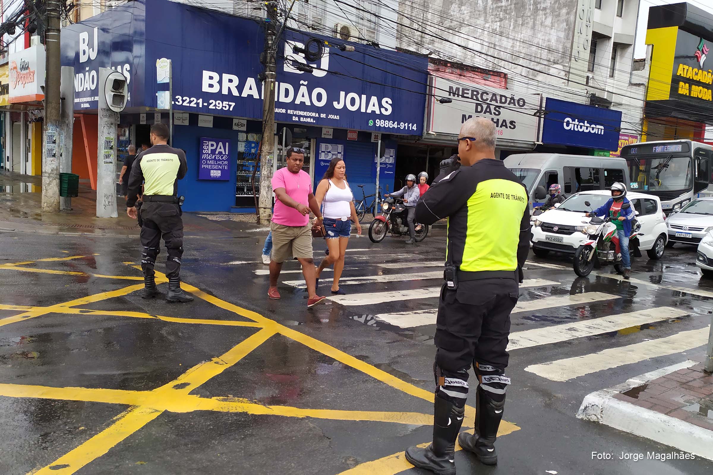 A designação de agentes de trânsito foi uma das medidas adotadas durante o apagão.
