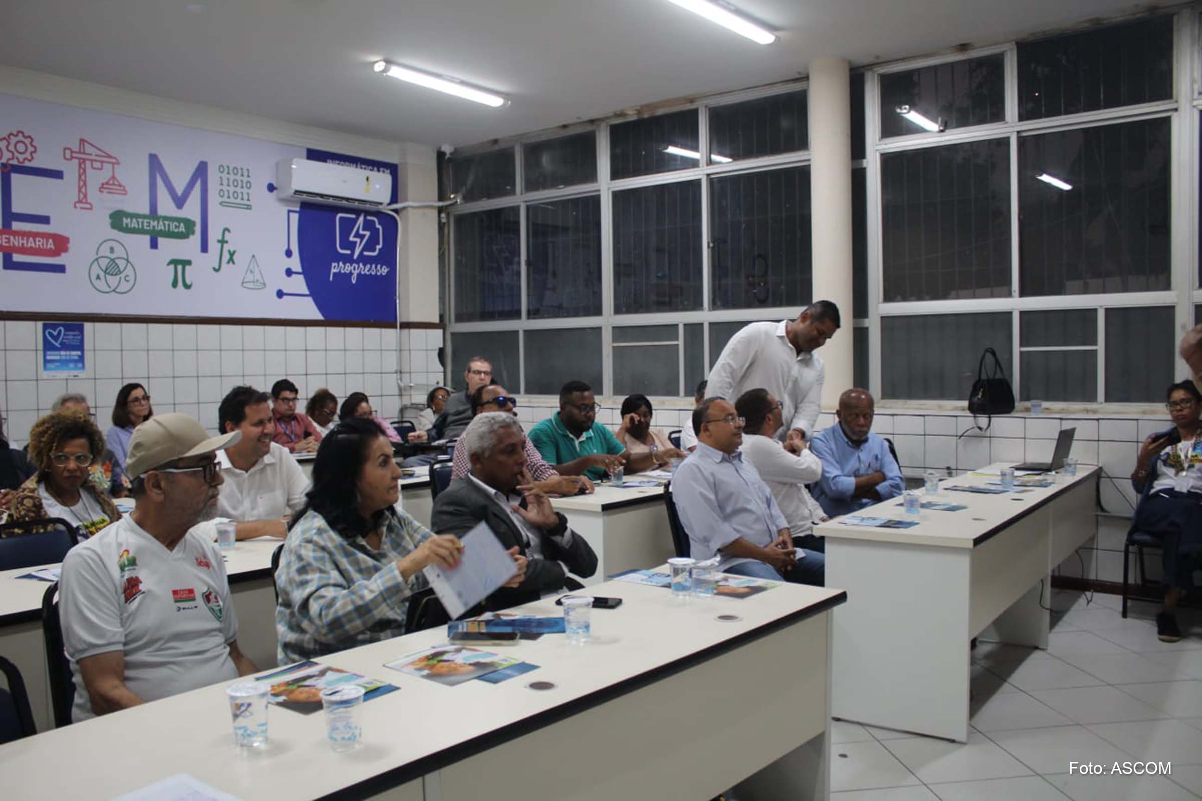 Durante a atividade, os gestores da SJDH falaram das suas atribuições e da importância de levar para as cidades da Bahia as políticas públicas voltadas para os direitos humanos.