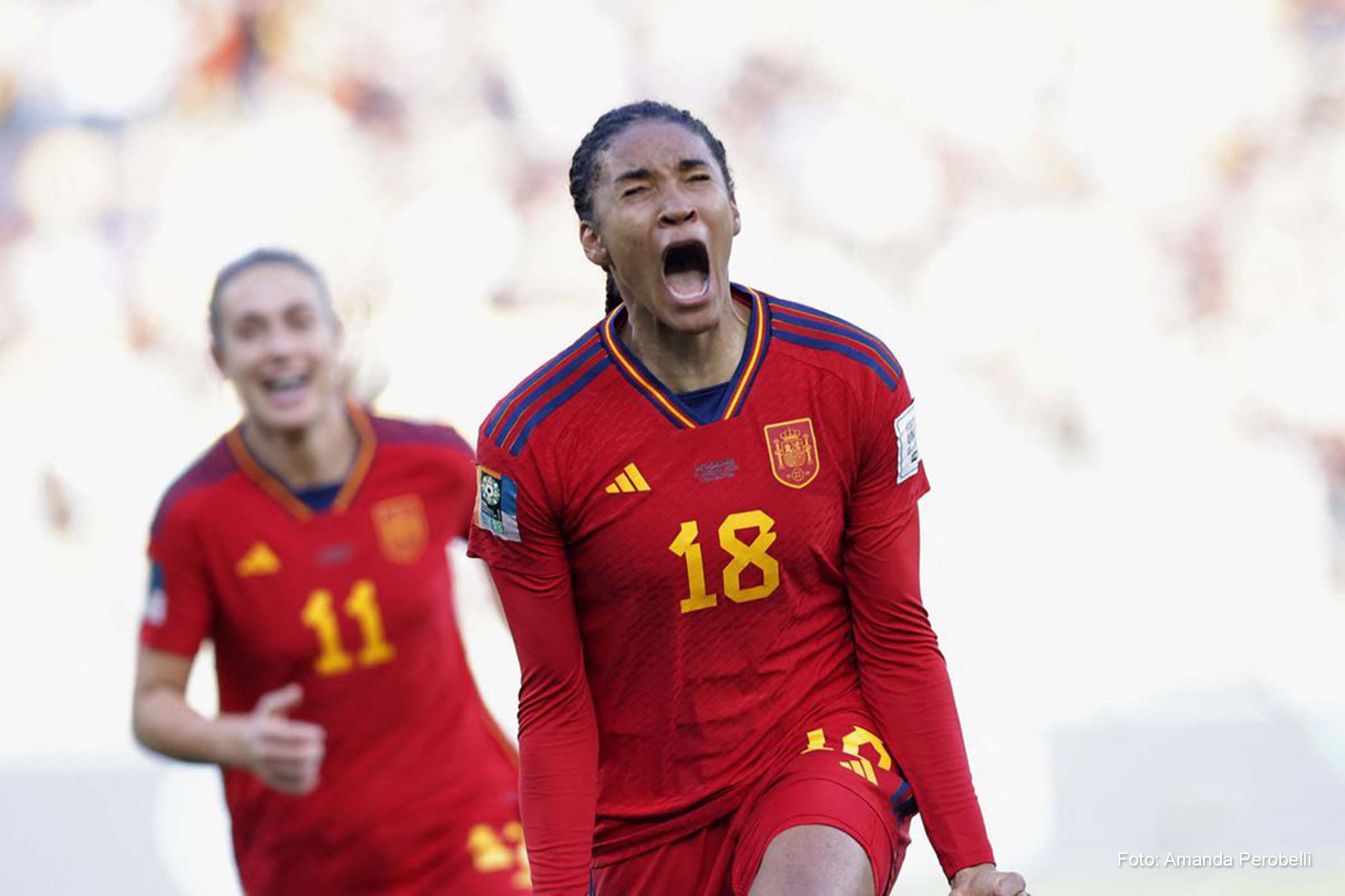 Com um gol na prorrogação, a Espanha assegura a histórica vaga.