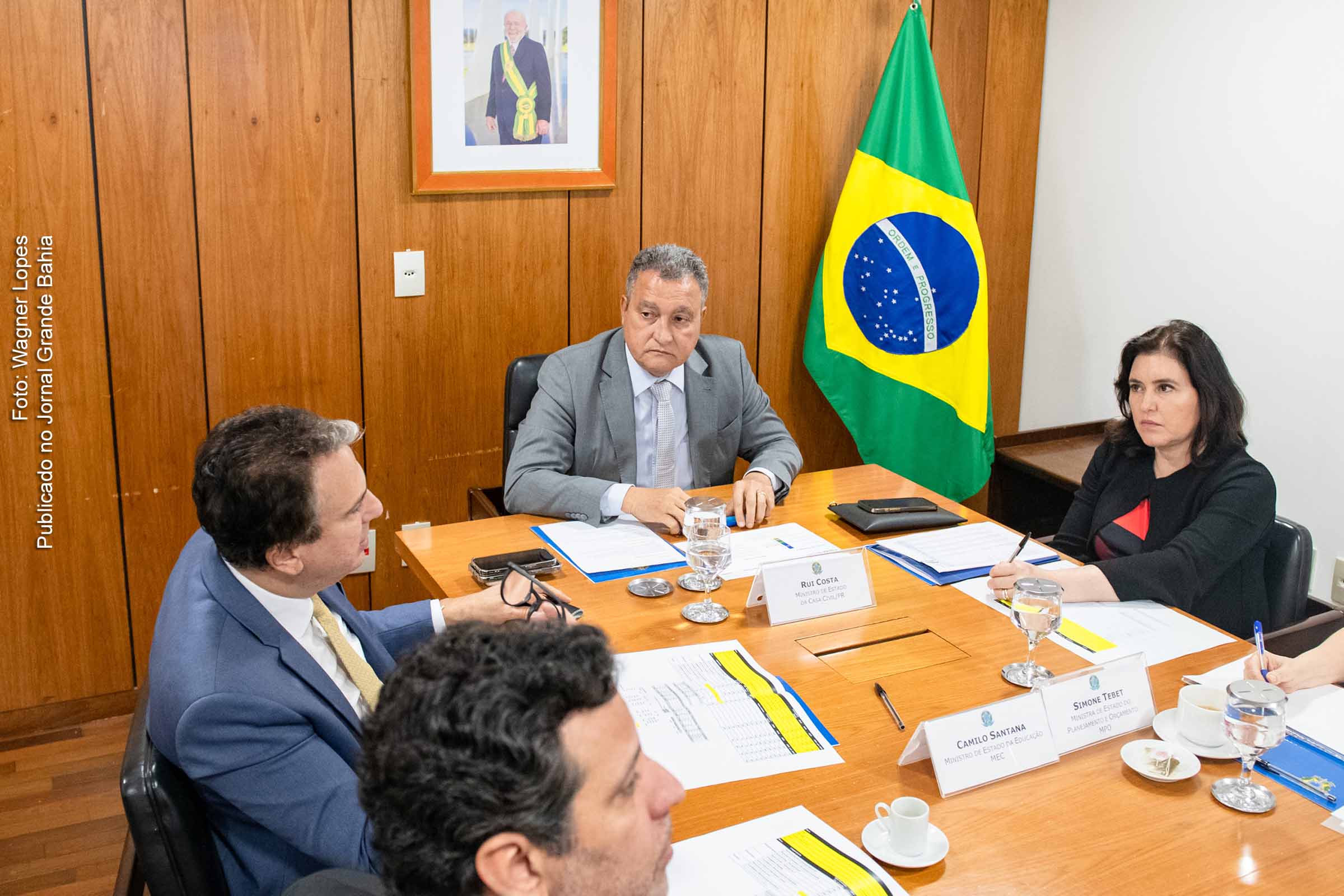 Ministro Rui Costa garante manutenção do repasse financeiro do programa ‘Auxílio Gás’.