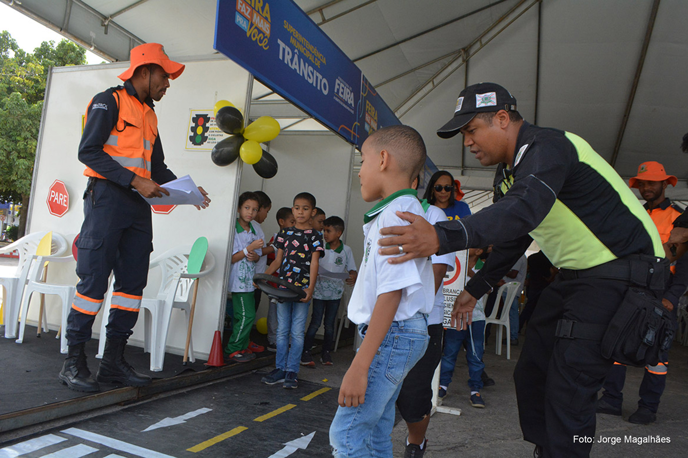 O objetivo é levar benefícios abrangentes à comunidade, promovendo cuidados com a saúde, bem-estar e ações de cidadania.