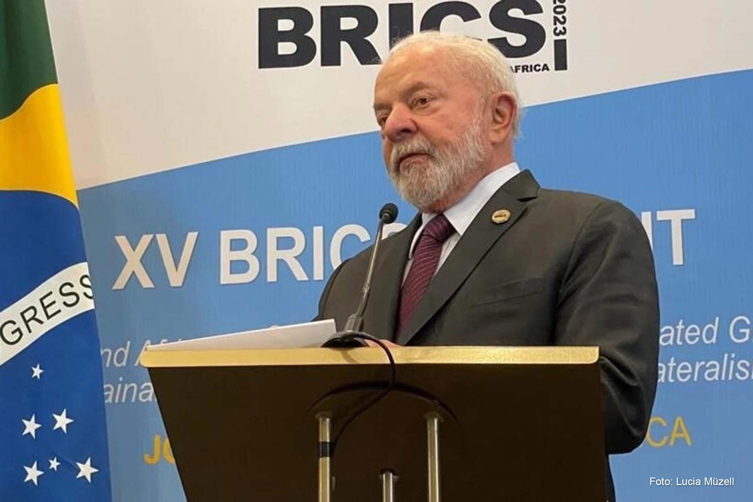 Em entrevista coletiva, presidente Lula comemora avanço do Brics e que países emergentes deverão "ser tratados com igualdade de condições" pelos ricos.
