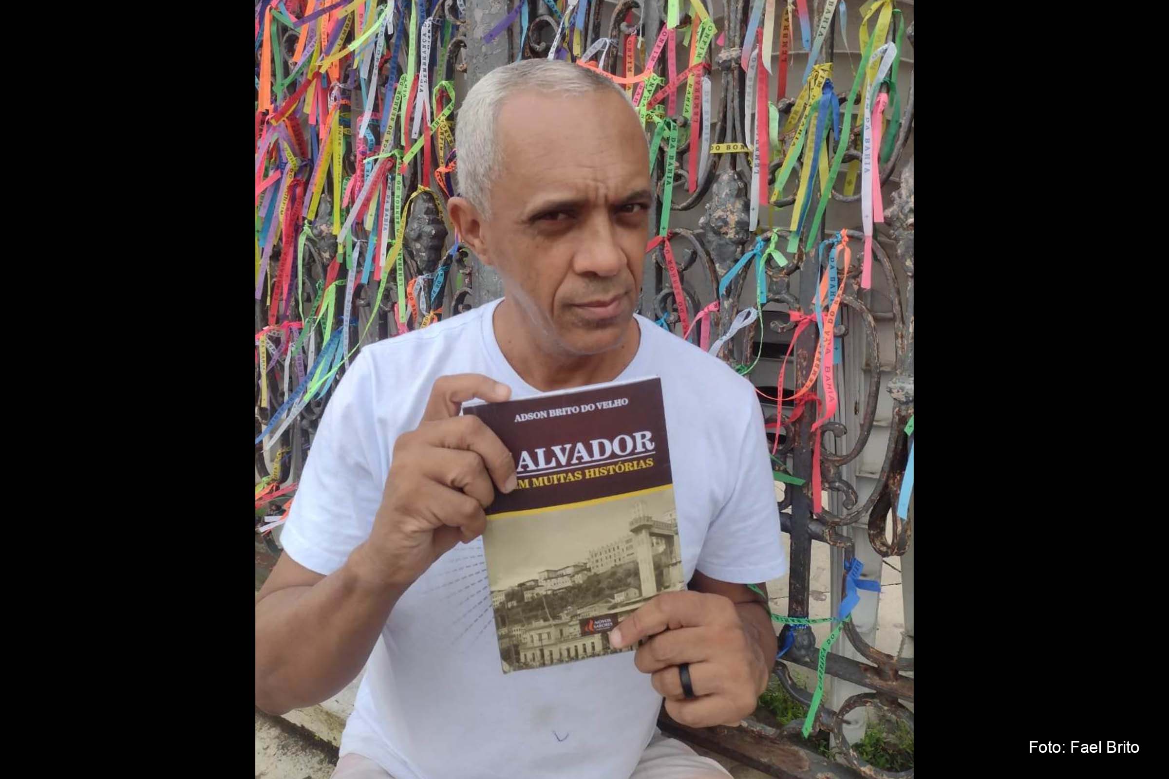 Lançamento de 'Salvador Tem Muitas Histórias' promoverá noite com performance, leituras, bate-papo e pocket show.