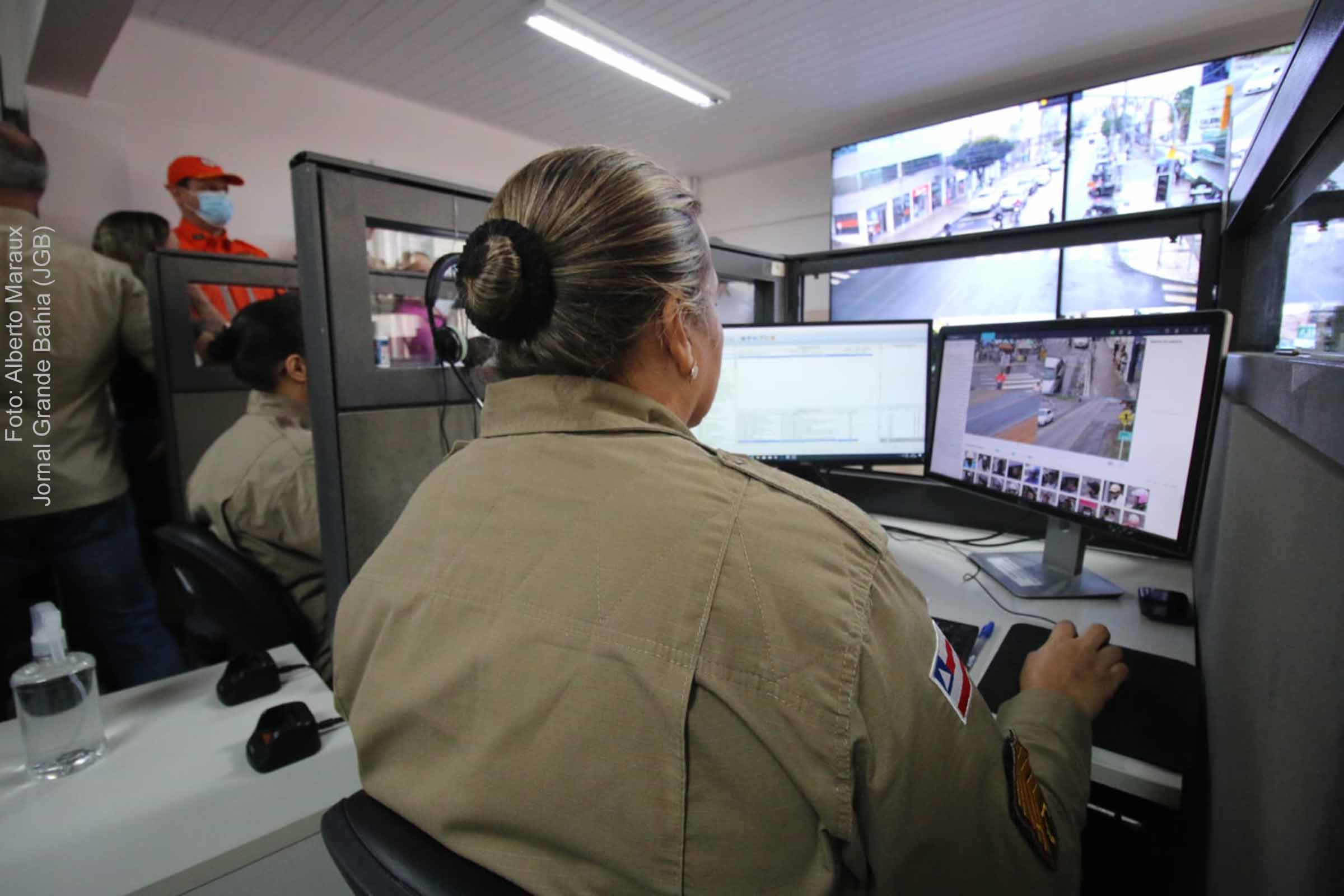 No mês de julho de 2023, a tecnologia de Reconhecimento Facial auxiliou nas prisões de 52 procurados na Bahia, que possuíam mandados de prisão.