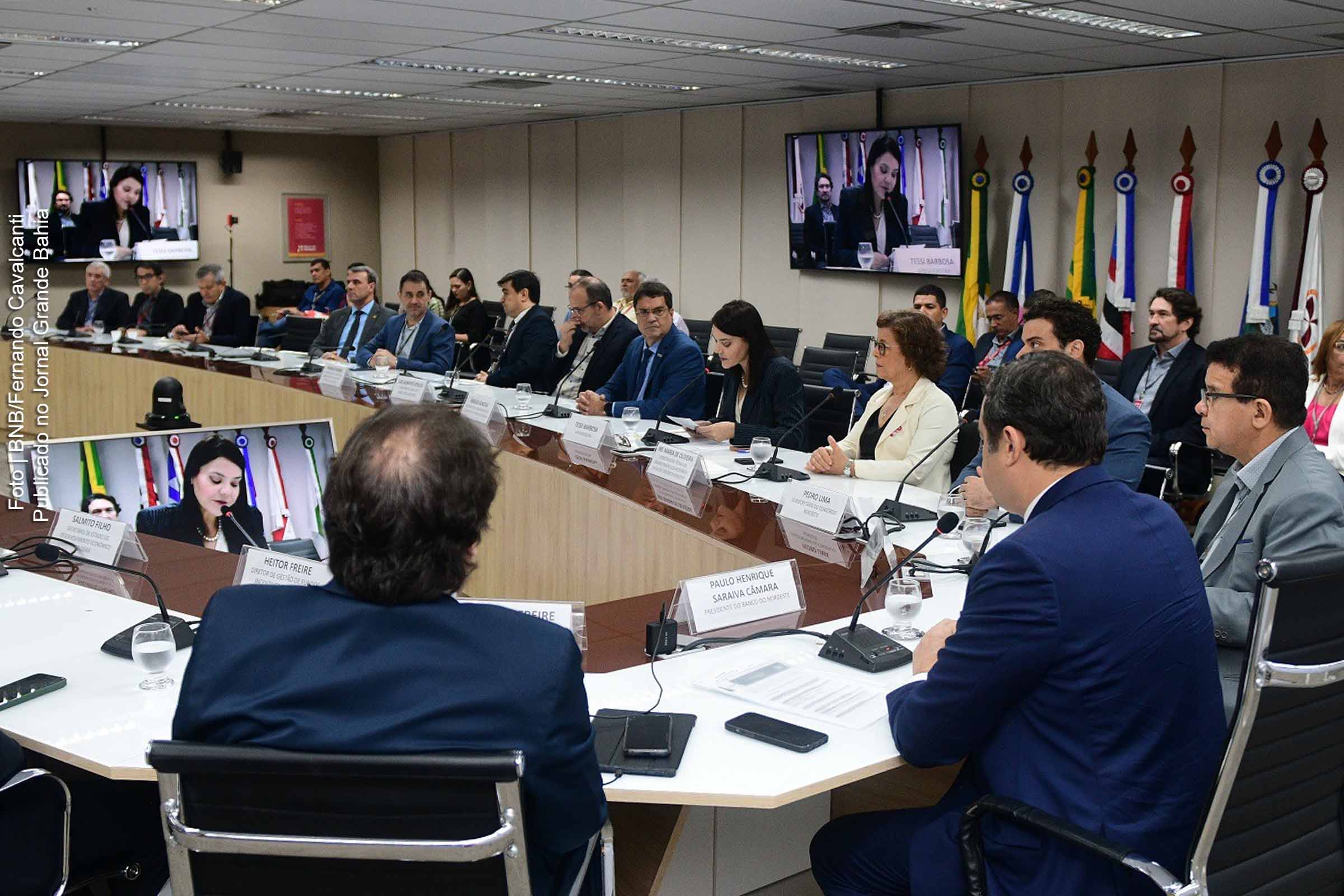 SDE Bahia discute aplicação de recursos para o Nordeste em encontro realizado em Fortaleza. Coordenador da Câmara Técnica de Desenvolvimento Econômico do Consórcio Nordeste, o secretário Angelo Almeida participou do evento.