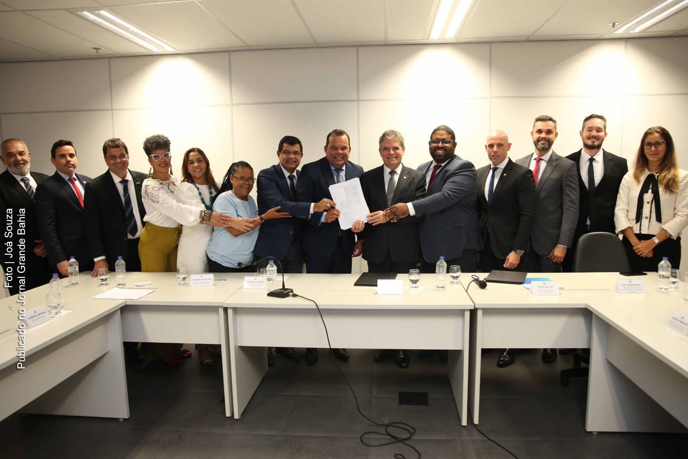 Secretário estadual Felipe Freitas e representantes do MPT assinam Termo de Cooperação Técnica de Prevenção e Repressão ao Trabalho Escravo na Bahia.