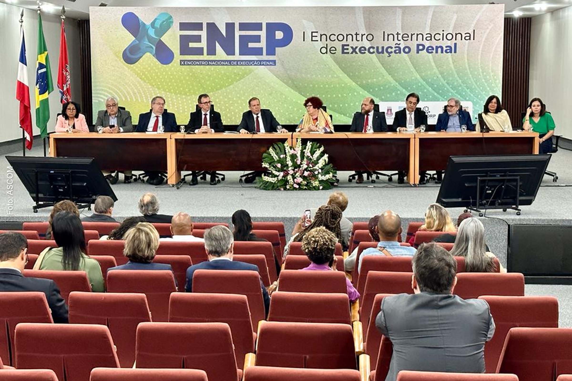 A troca de experiências visou promover avanços na área e reforçar a importância do respeito aos direitos humanos dos detentos.