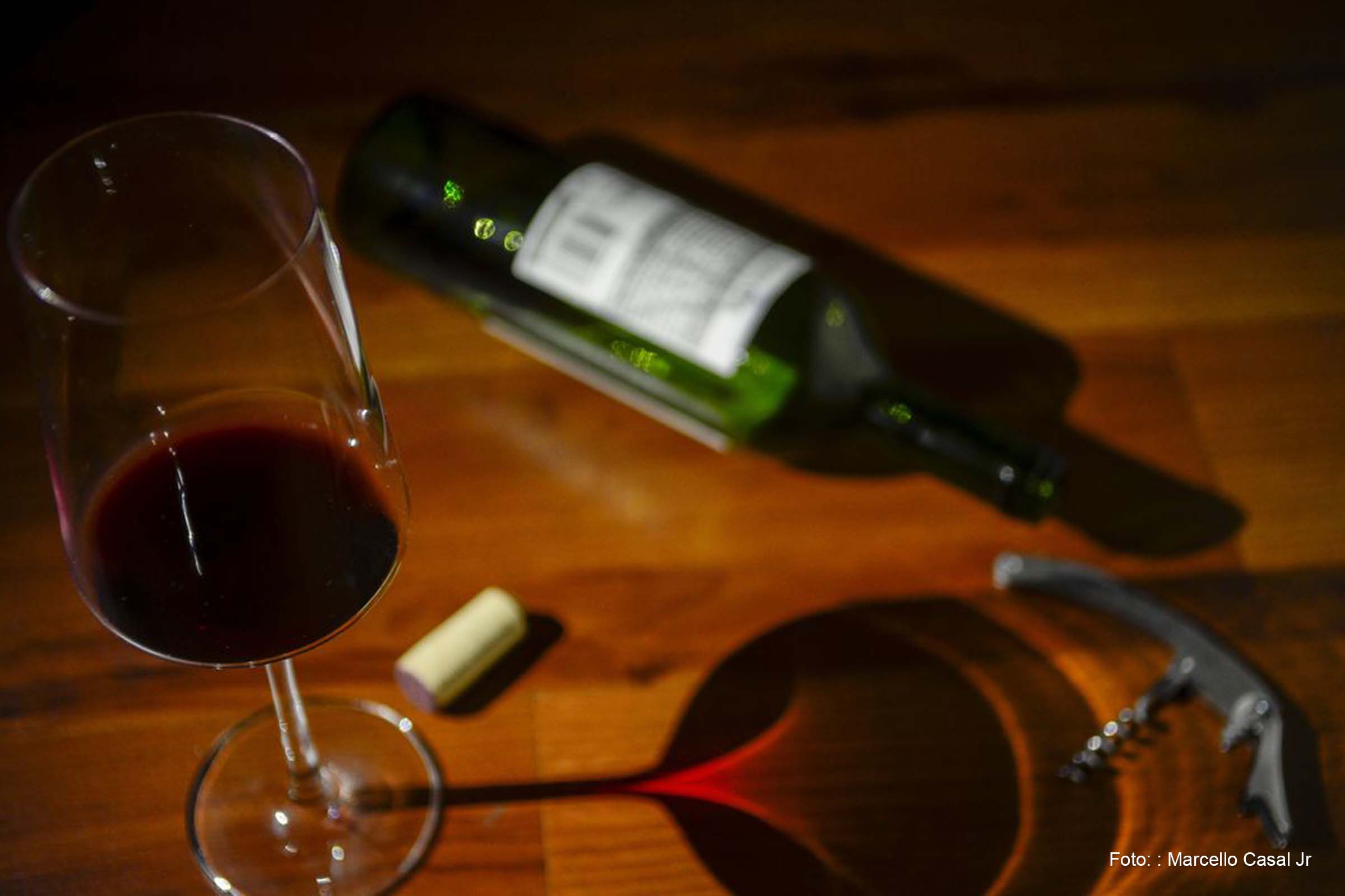 A indicação geográfica garante o selo de um produto ou serviço como originário de um local, como o queijo da Serra da Canastra ou o vinho do Vale dos Vinhedos.
