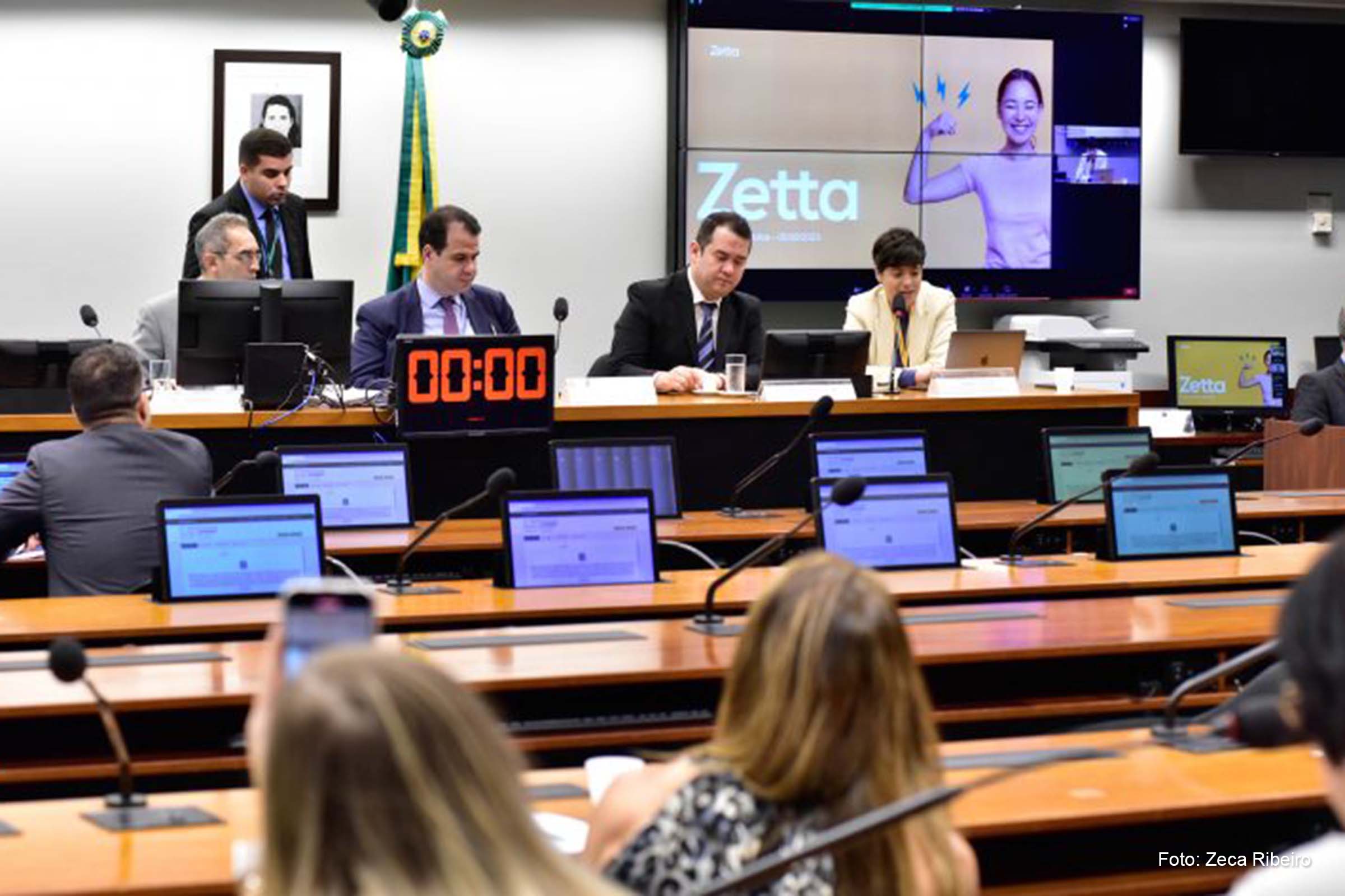 O debate ressaltou a necessidade de equilibrar a inovação financeira com a proteção dos investidores no mercado de criptomoedas brasileiro.