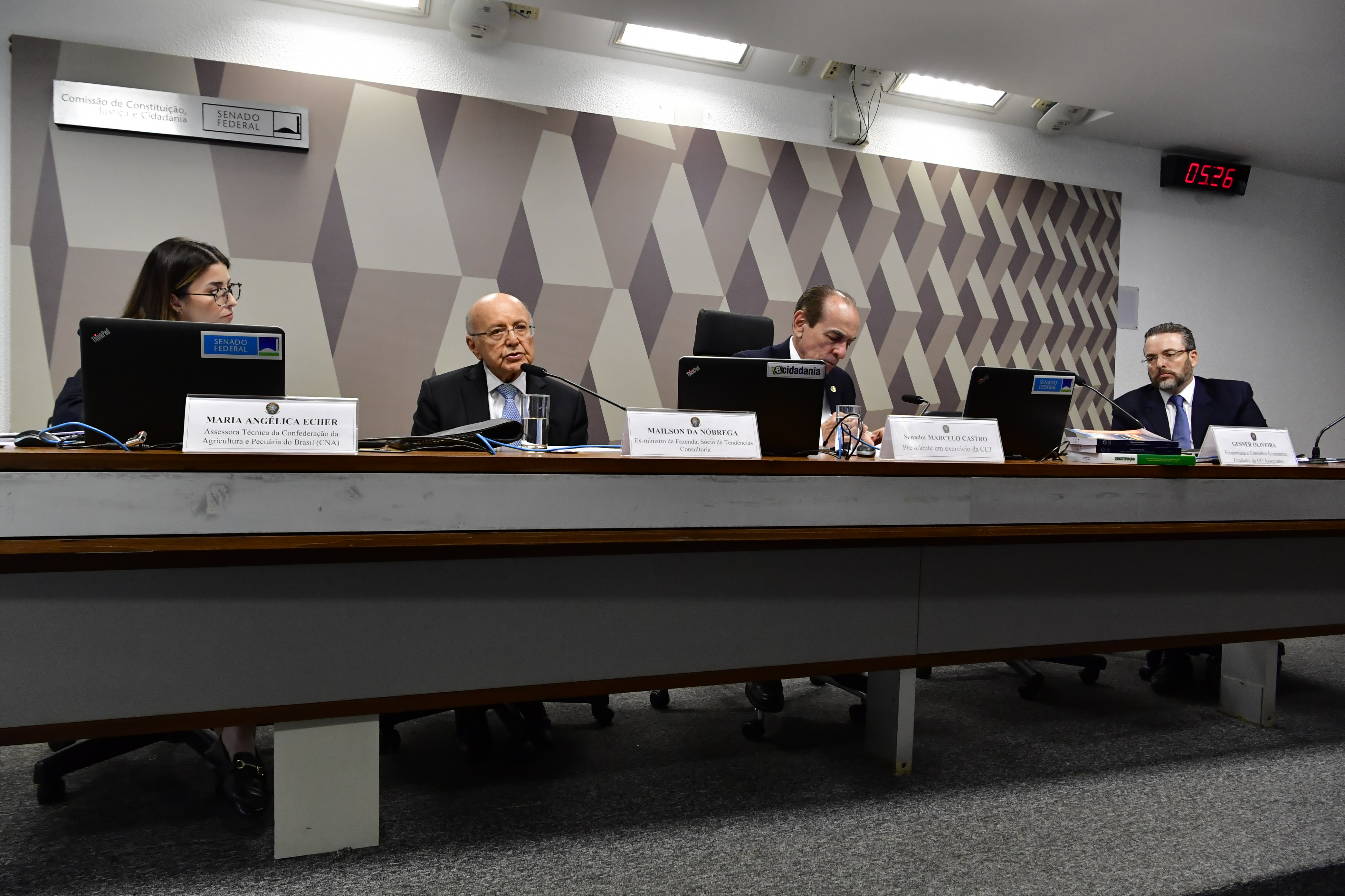 Os especialistas também destacaram a necessidade de manter benefícios fiscais. (Foto: Waldemir Barreto/Agência Senado)