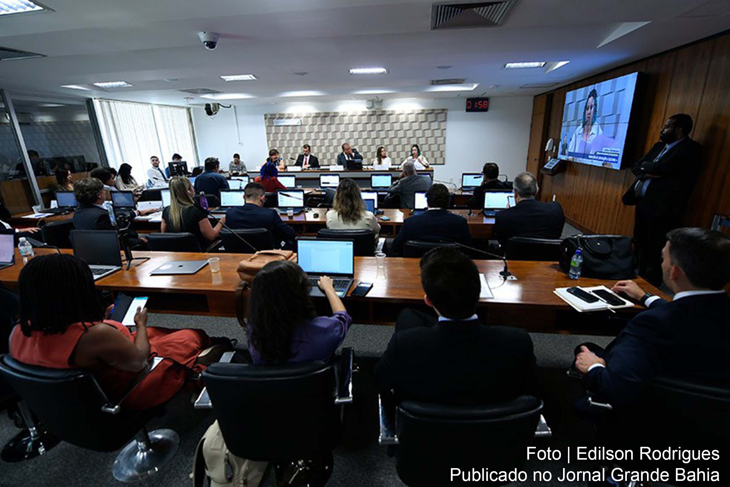 Audiência pública discutiu a regulação do setor de vídeo sob demanda, que tem Eduardo Gomes como relator.