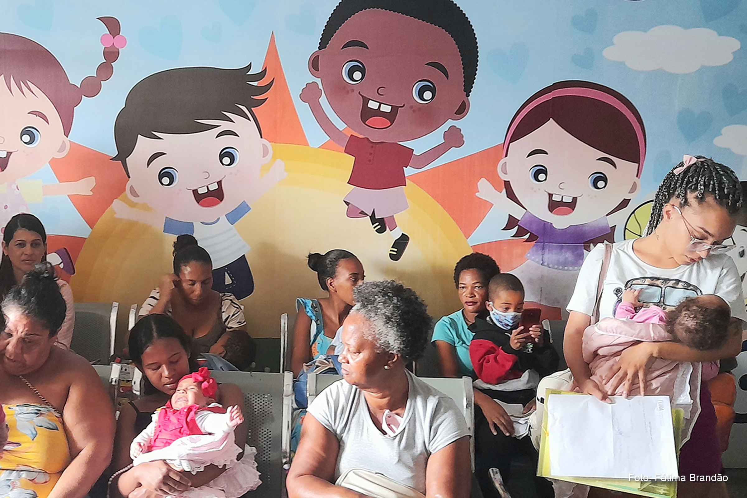 O Hospital Inácia Pinto dos Santos (Hospital da Mulher) oferece assistência pediátrica 24 horas.
