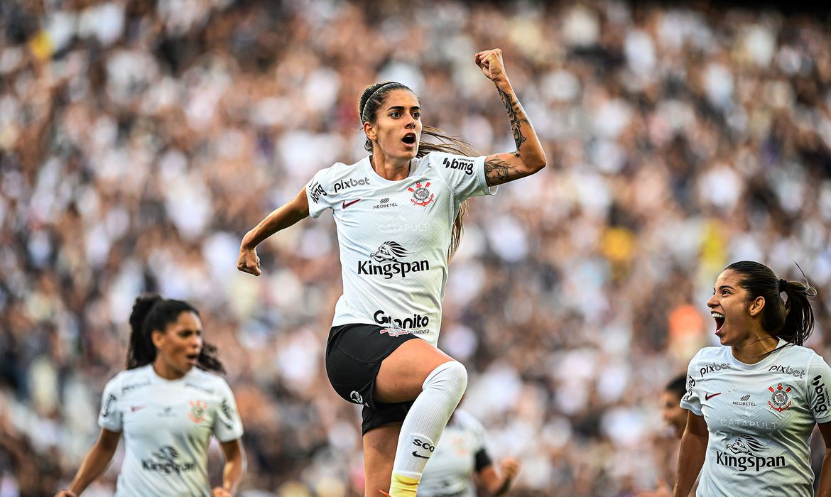 O jogo foi disputado diante de um público recorde. (Foto: Nayra Halm/CBF)