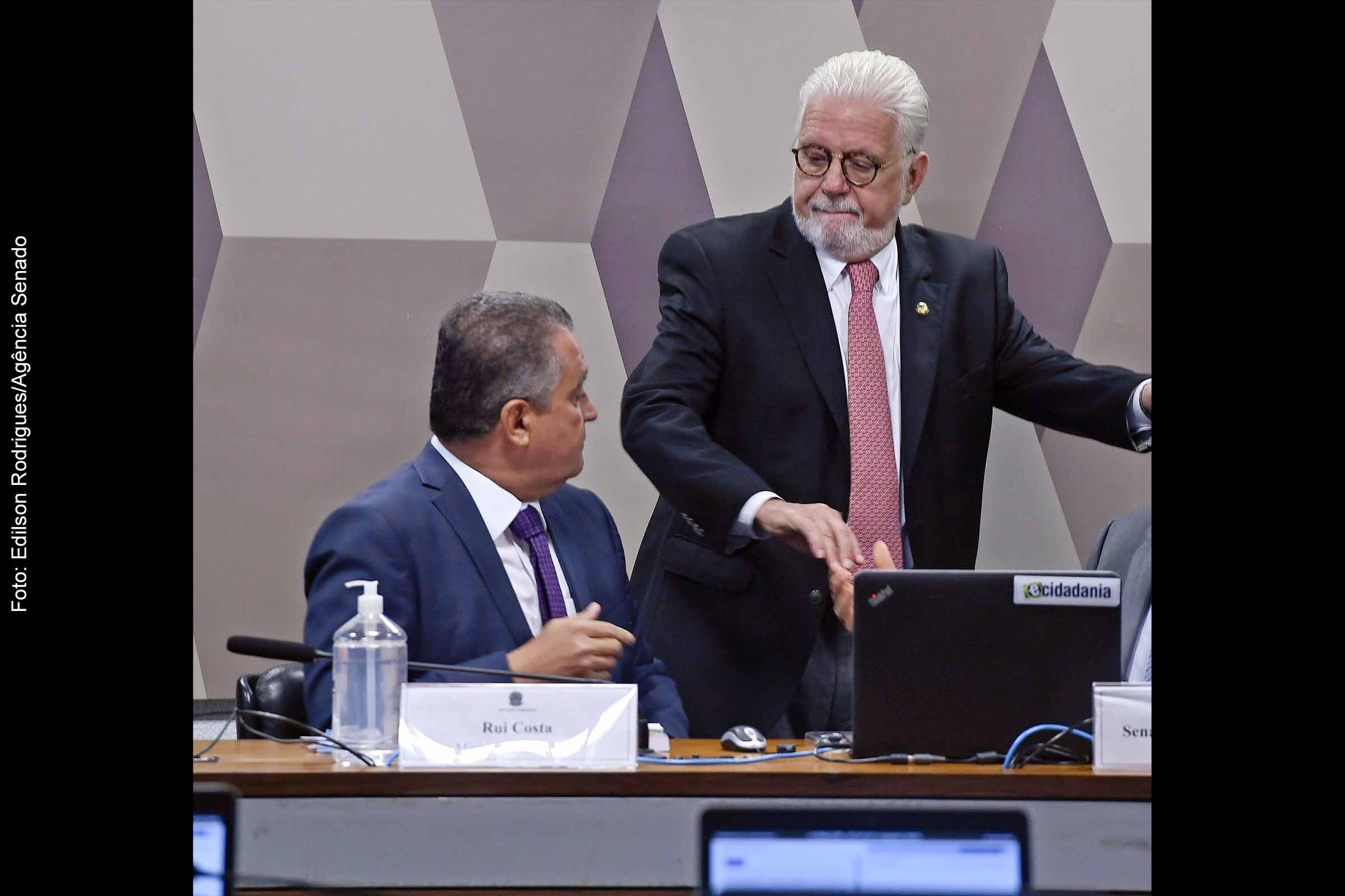 Amigos de longa data, os líderes petistas ministro Rui Costa e senador Jaques Wagner protagonizam atritos nos bastidores que ameaçam a coesão política na Bahia e no governo federal.