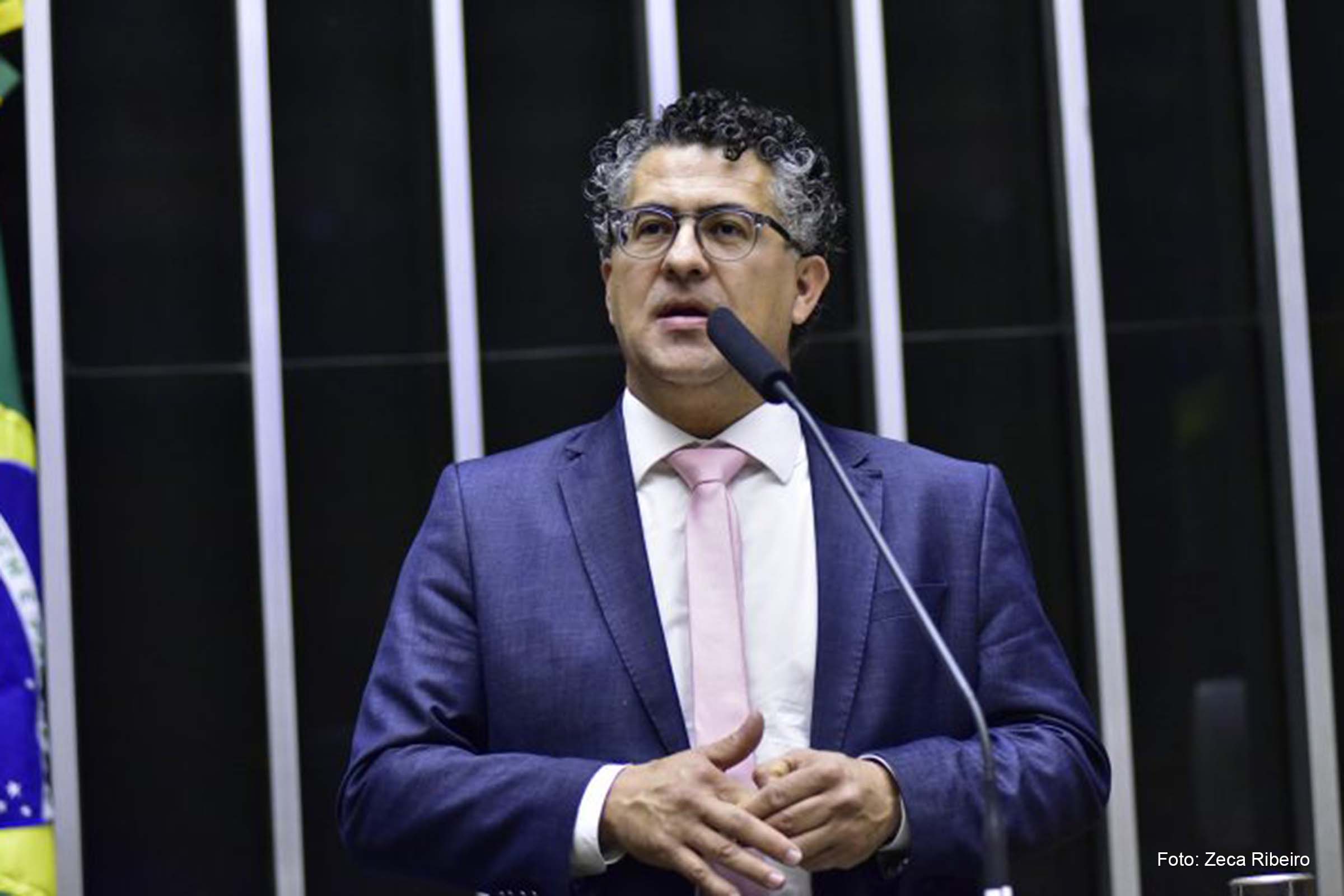 Deputado Alencar Santana, relator do projeto.