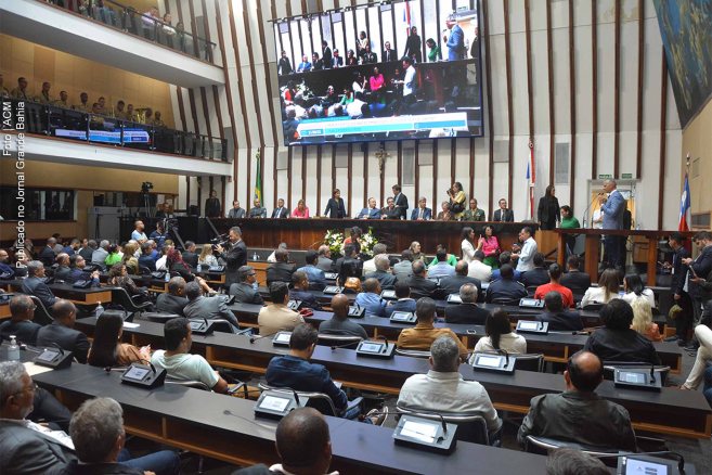Deputado Pablo Roberto e autoridades locais relembram história e potencial artístico de Feira de Santana, nos 190 anos de emancipação política do município.
