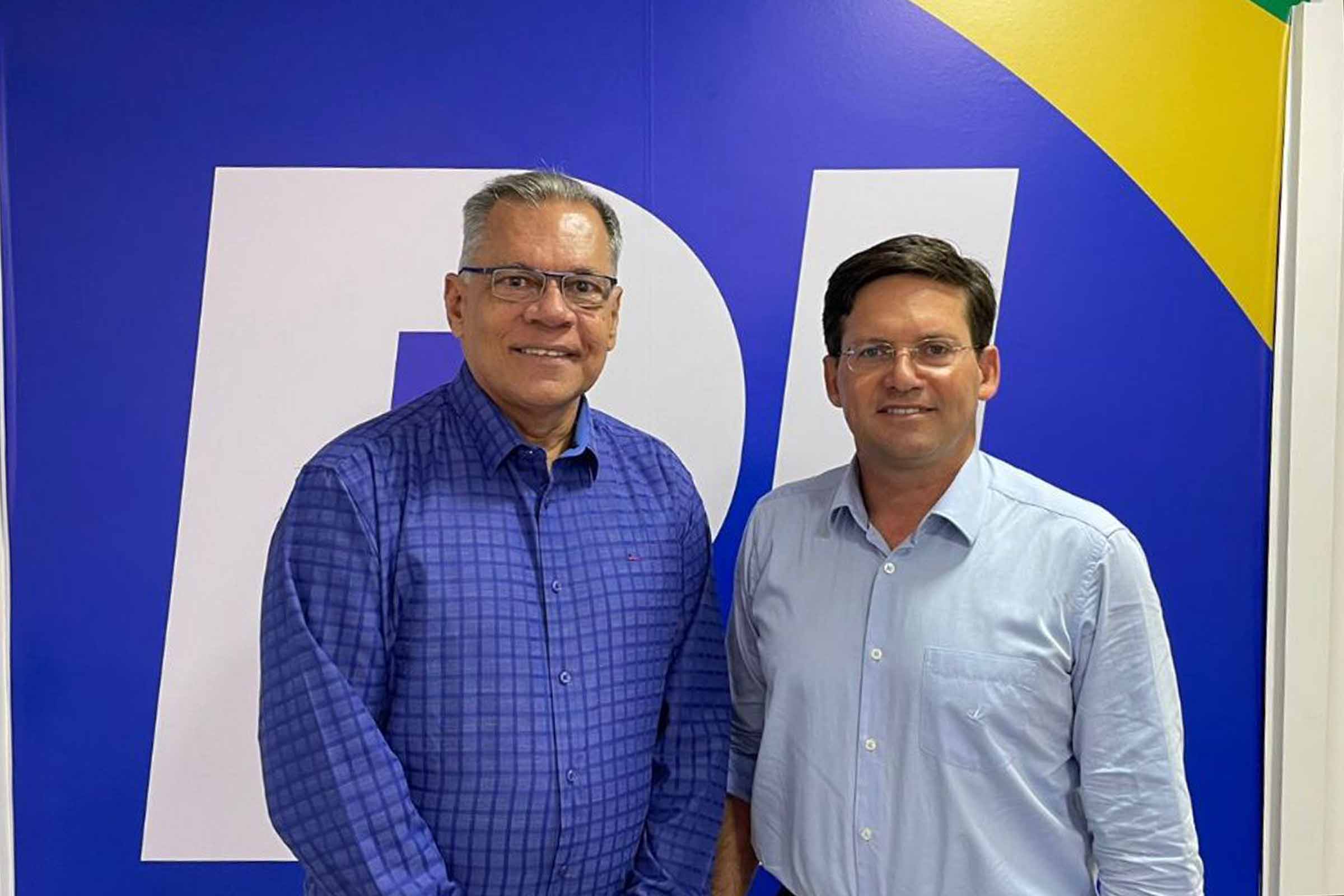 Ex-prefeito João Henrique e o ex-deputado João Roma, presidente do PL Bahia, discutem a desativação do trem do subúrbio pelo Governo do Estado e os impactos na população de Salvador.