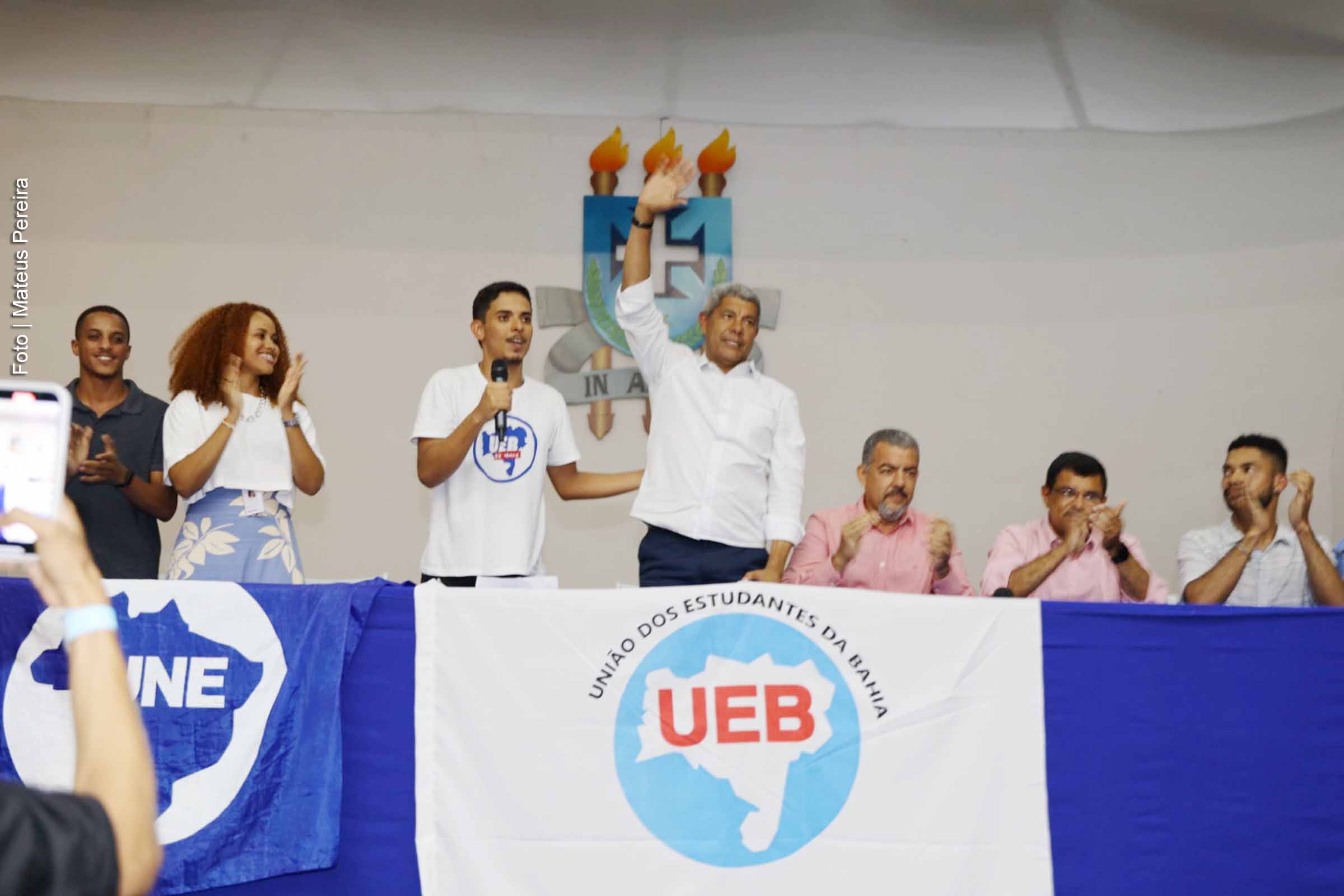Governador Jerônimo Rodrigues e estudantes celebram 80 Anos da UEB no 10º Congresso na UESC