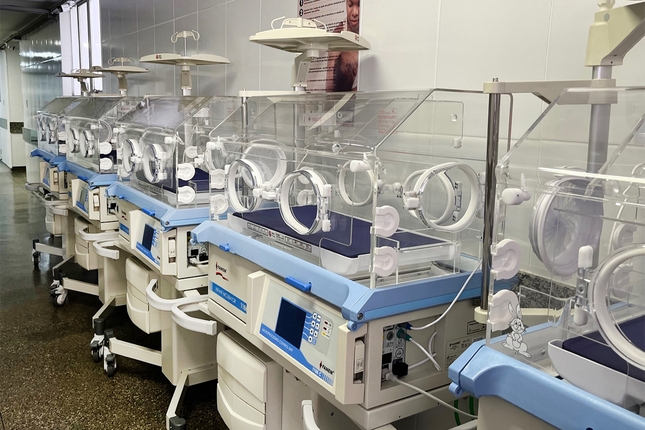 Equipamentos incluem berços neonatais e incubadoras. (Foto: Victória Seixas/PMFS)