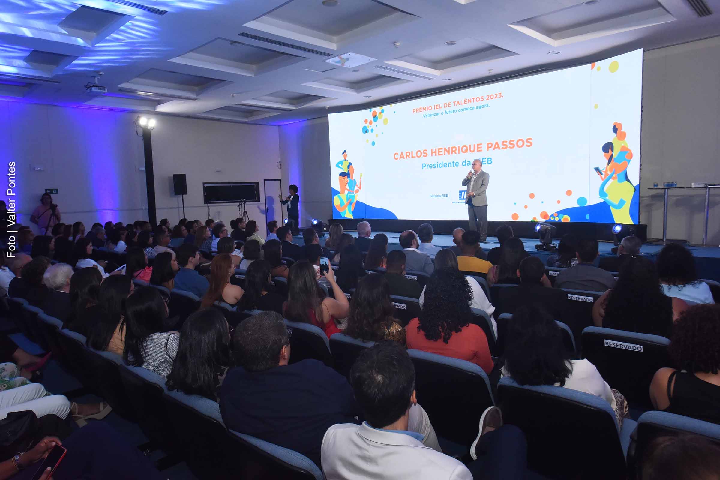 Vencedores do Prêmio IEL de Talentos são anunciados, reconhecendo a inovação e o compromisso com o desenvolvimento de talentos.