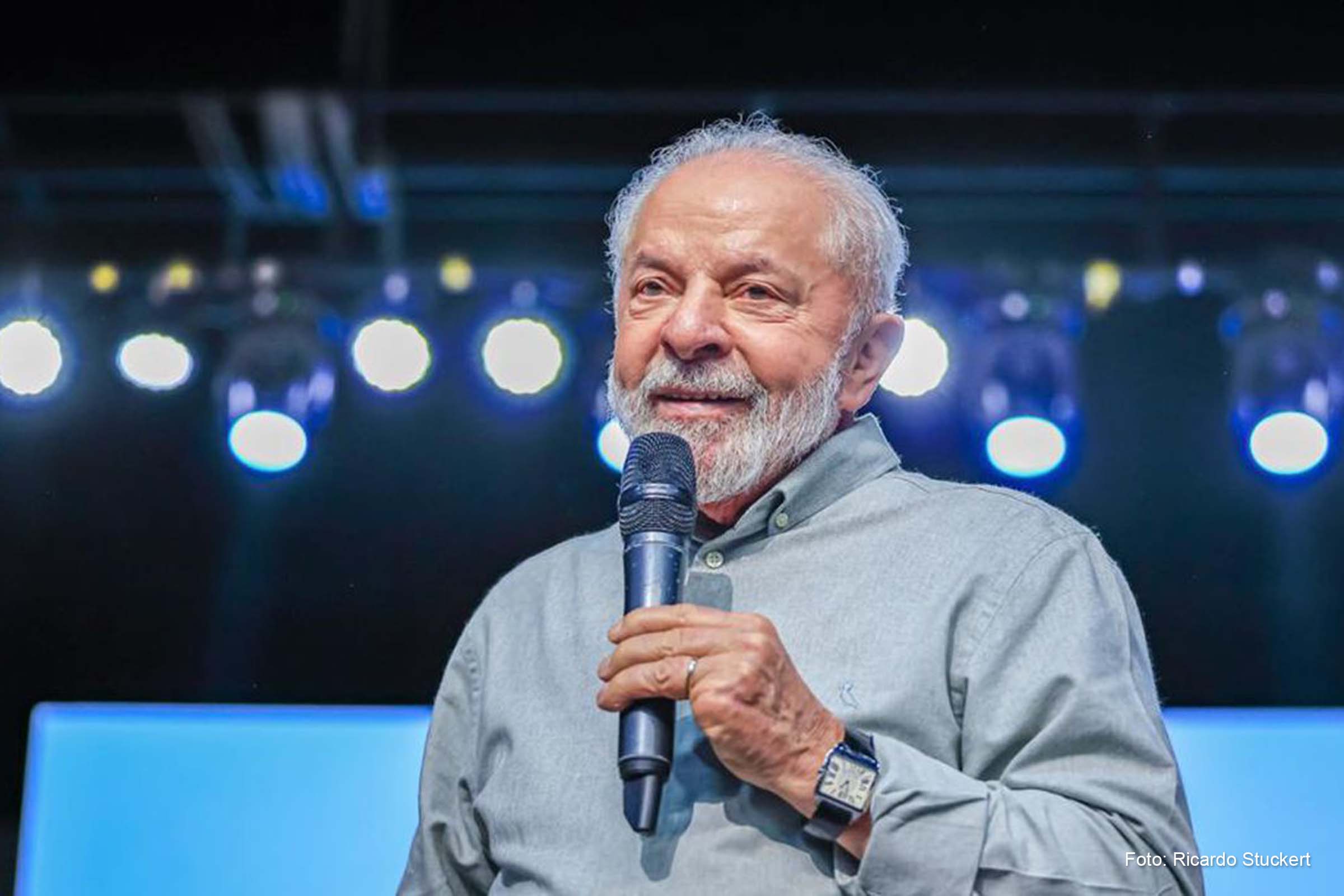 Presidente Lula relatou dores persistentes e sua intenção de cumprir alguns compromissos internacionais antes do procedimento.